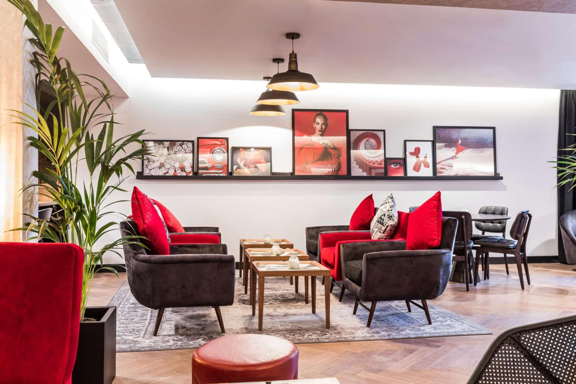Radisson RED London Heathrow