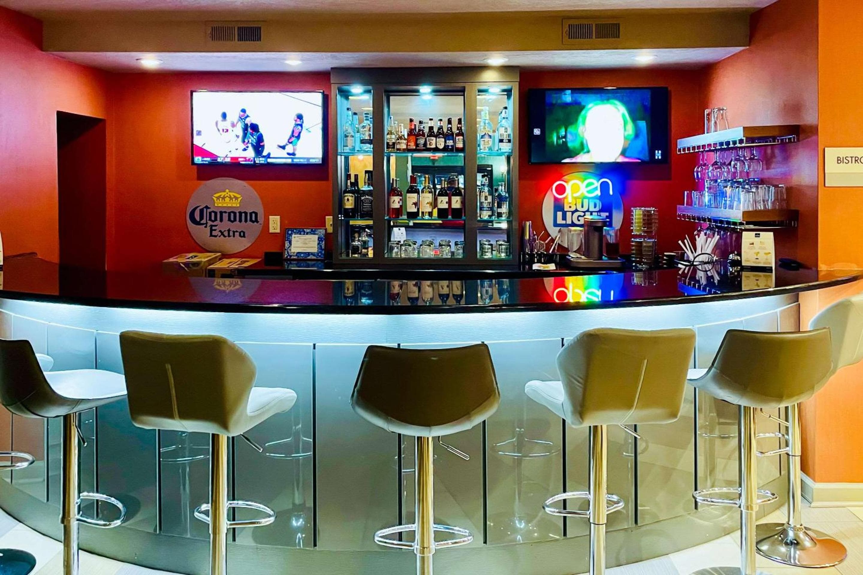 Clarion Inn & Suites Evansville Eastland Area