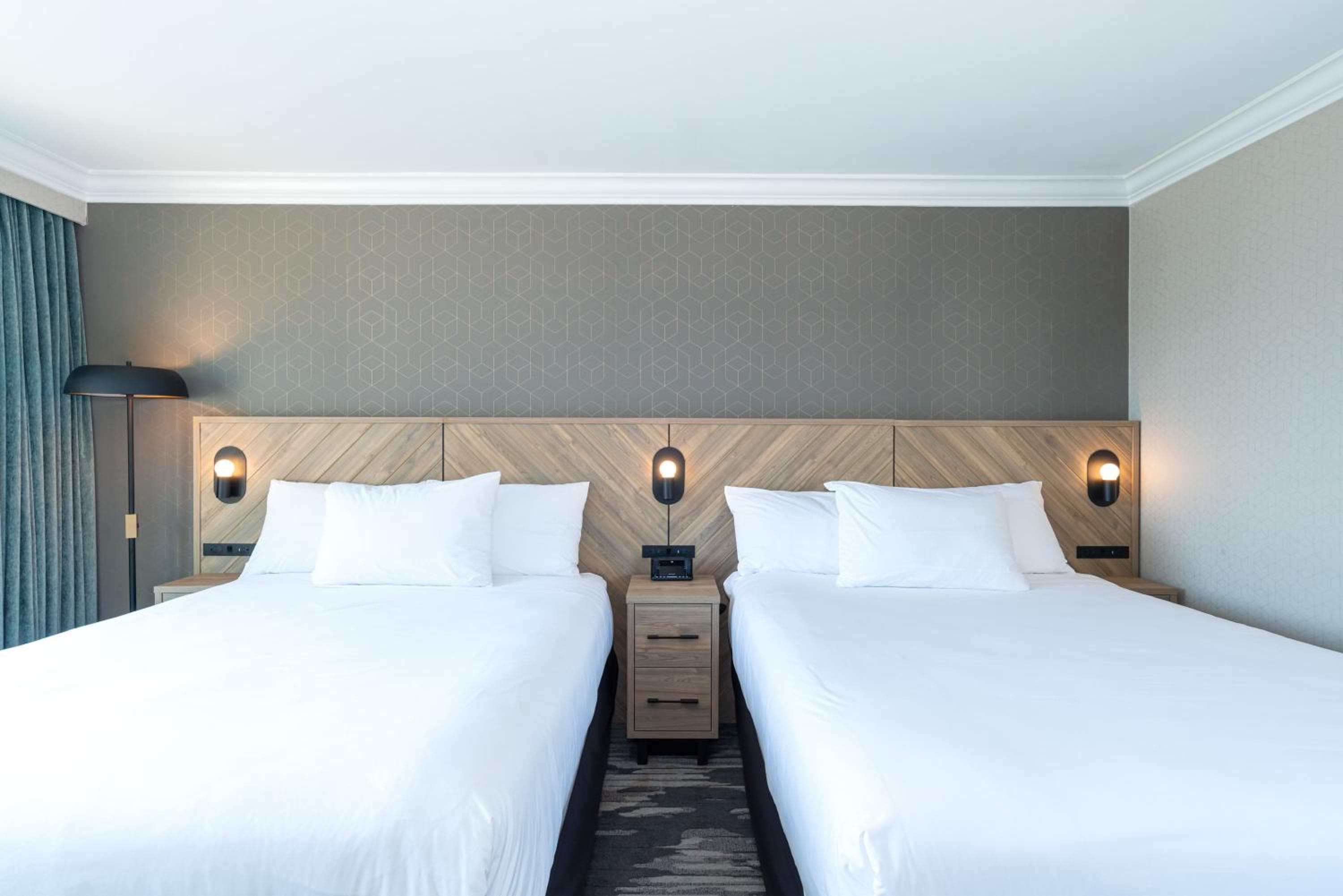Sandman Signature Vancouver Downtown Hotel