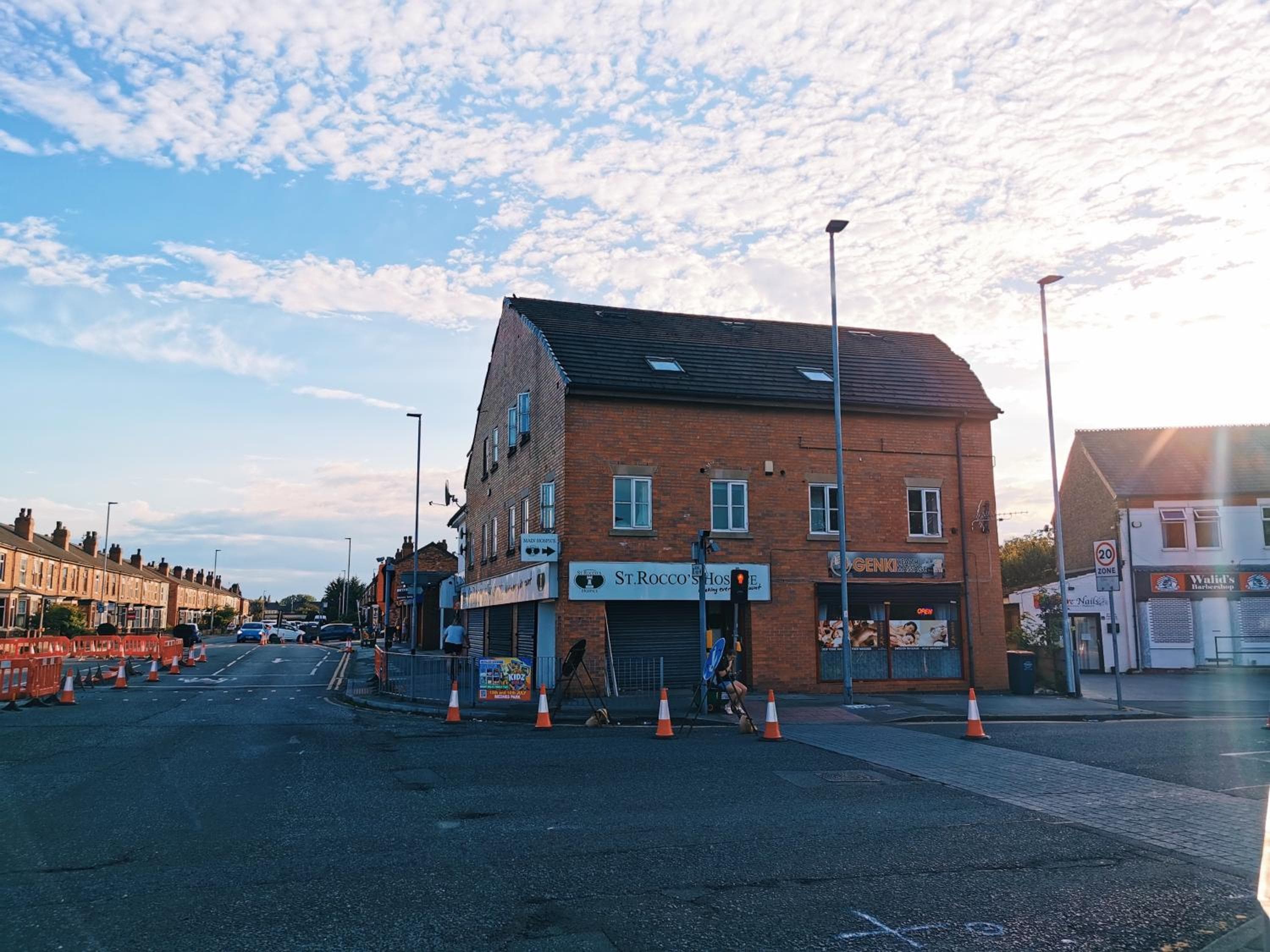 Bee Stays - Crossbar Hotel One-Bedroom Flats