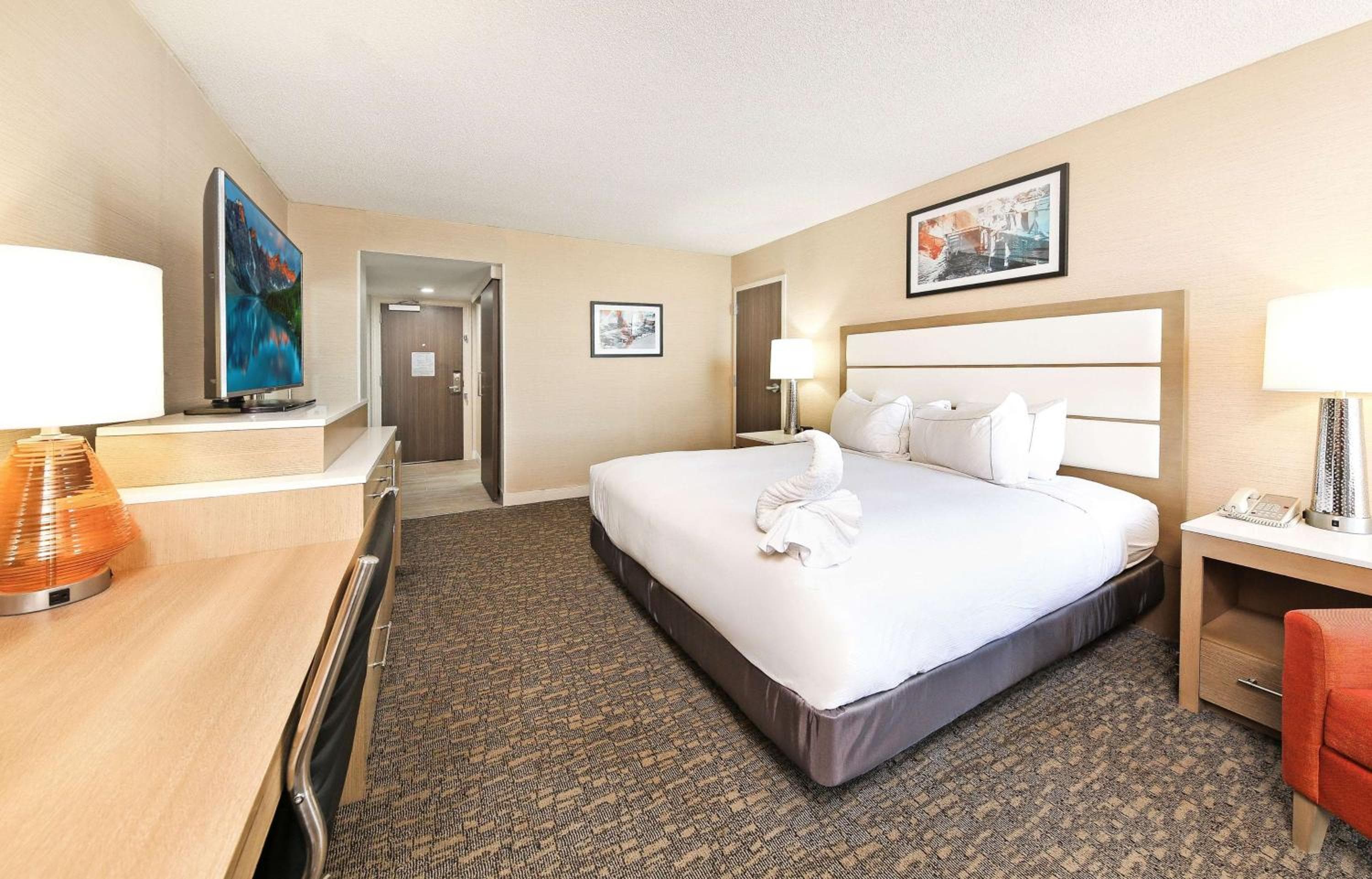 DoubleTree by Hilton Virginia Beach