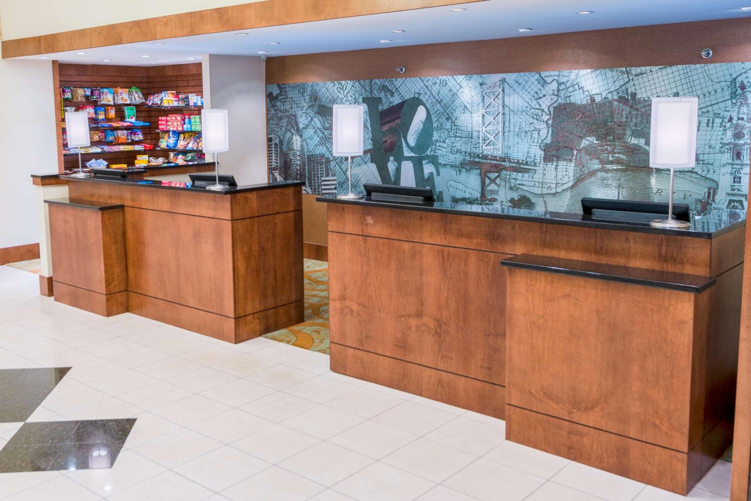 DoubleTree by Hilton Philadelphia Airport