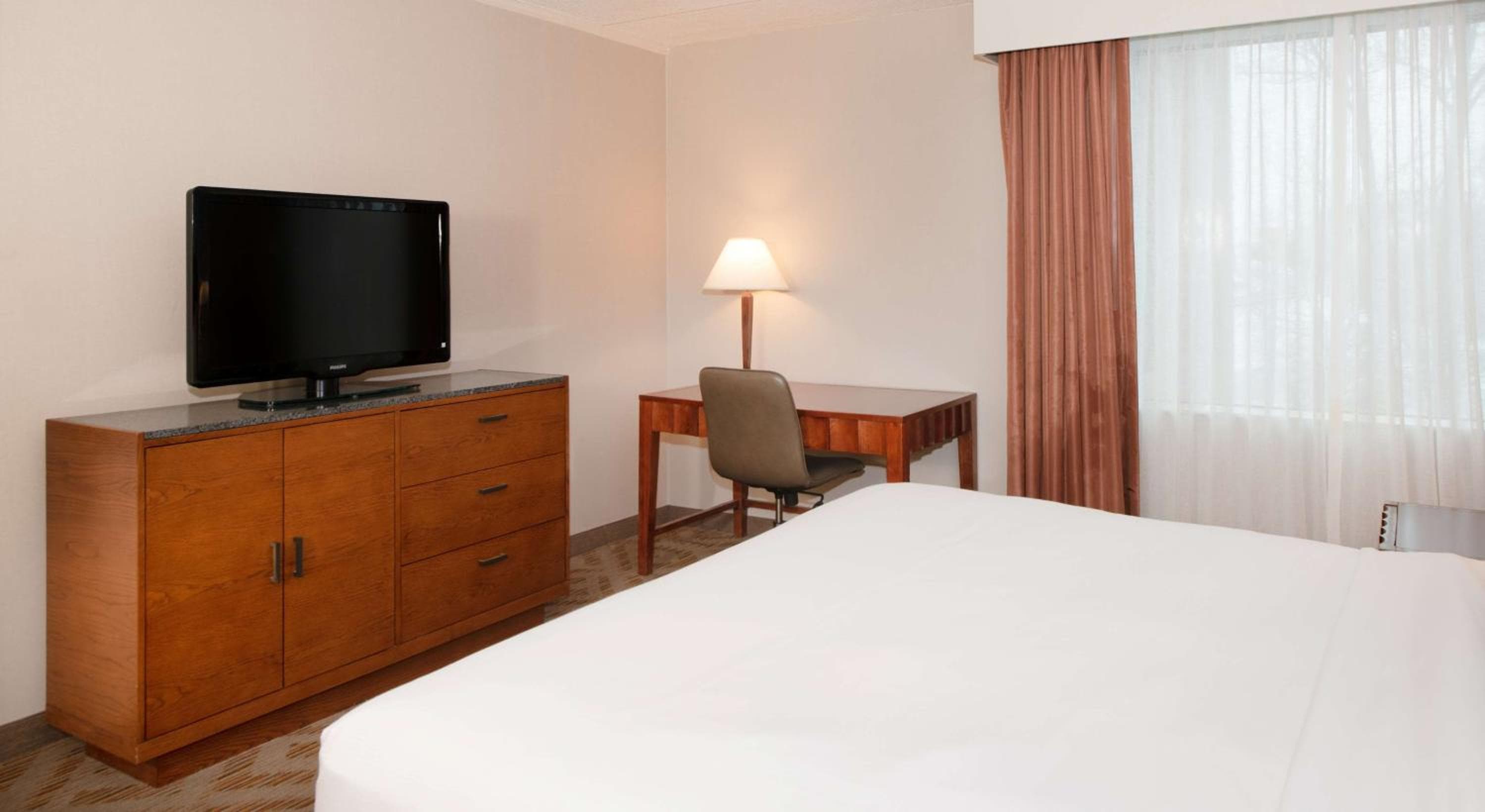 DoubleTree Suites by Hilton Hotel Philadelphia West