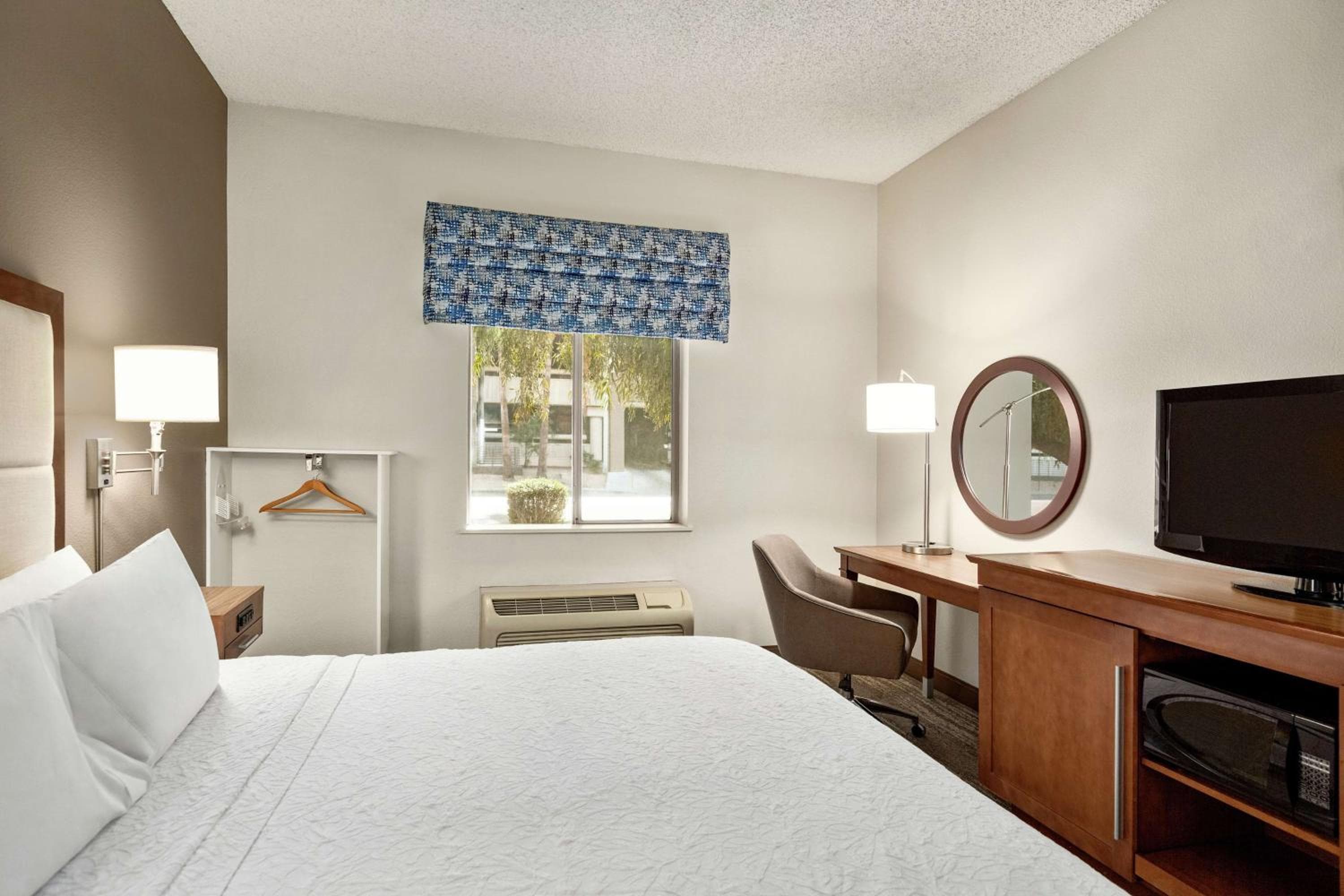 Hampton Inn Phoenix Midtown Downtown Area