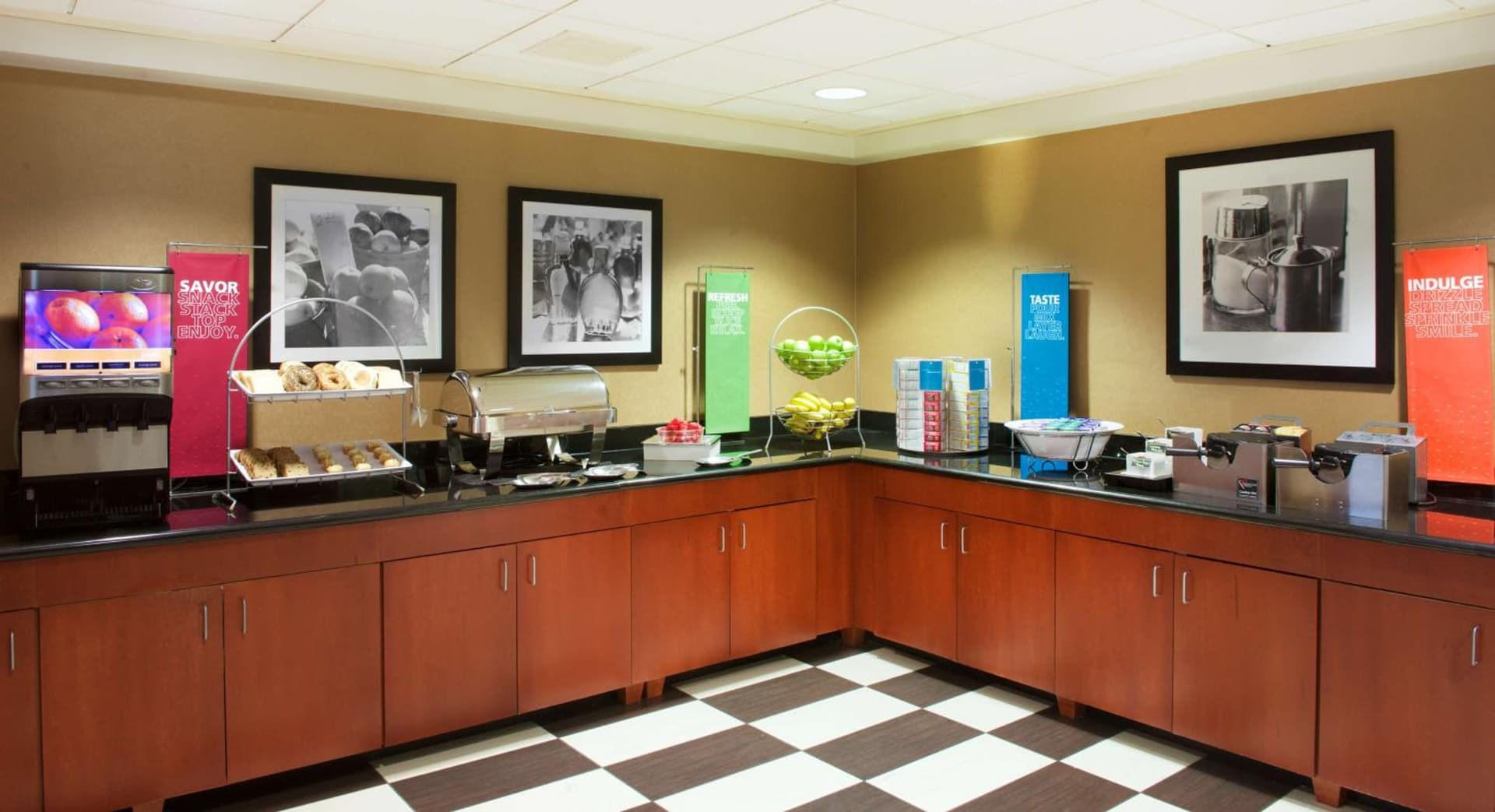 Hampton Inn & Suites Pittsburgh-Meadow Lands