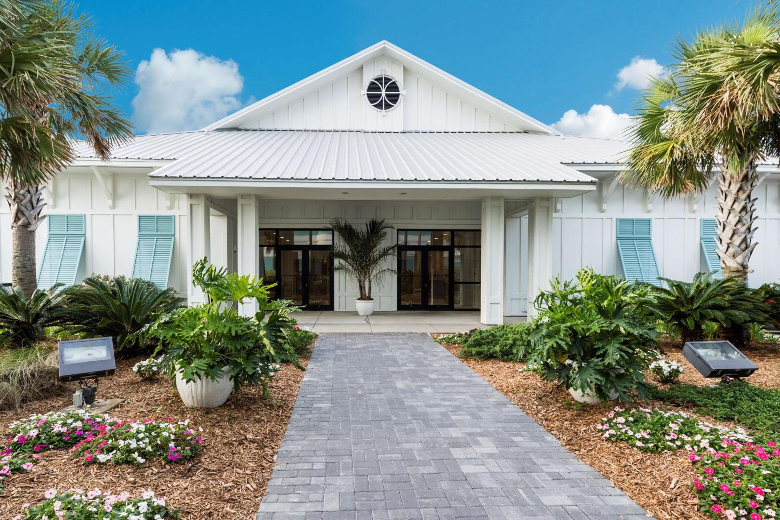 The Island House Hotel a Doubletree by Hilton