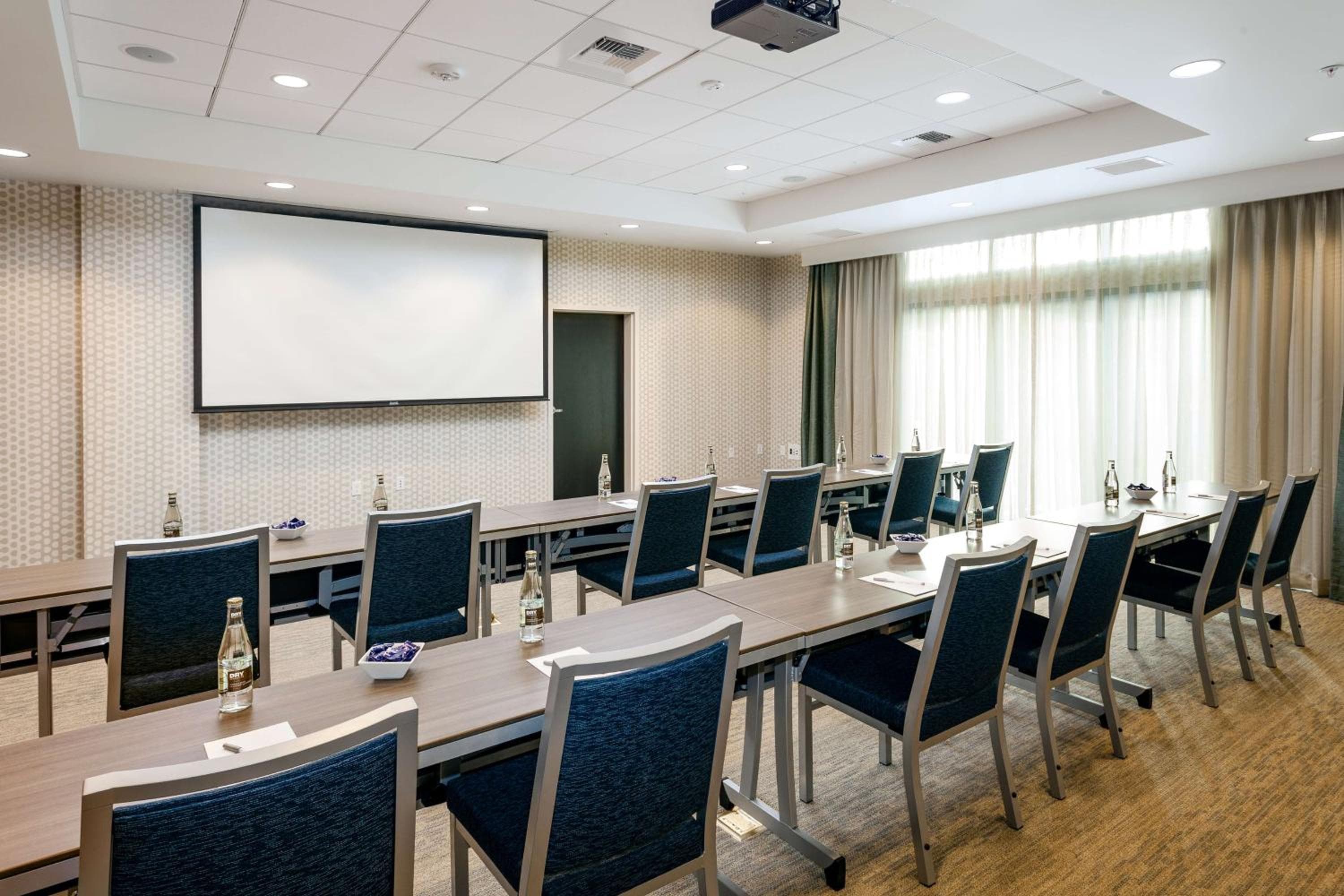 Hampton Inn & Suites by Hilton Seattle/Northgate