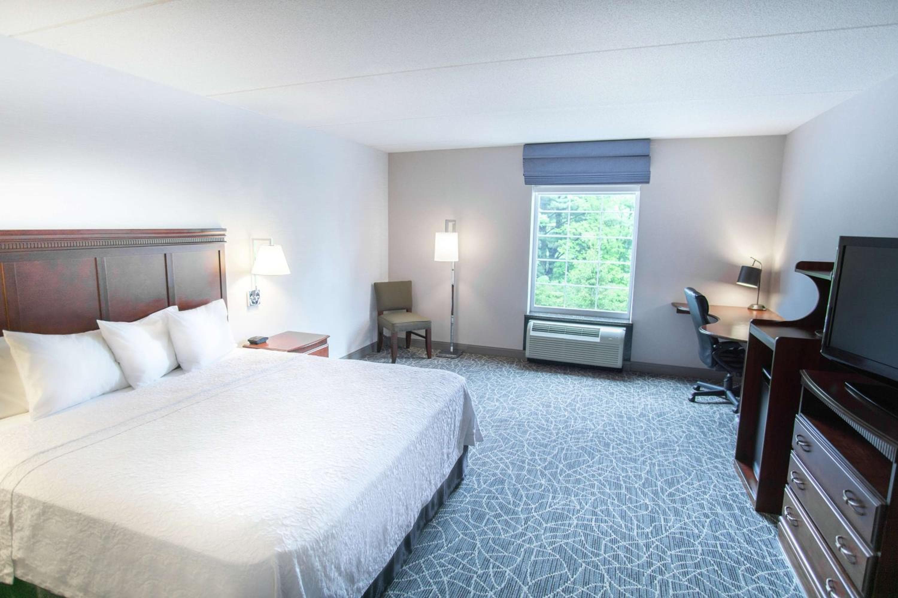 Hampton Inn & Suites Berkshires-Lenox
