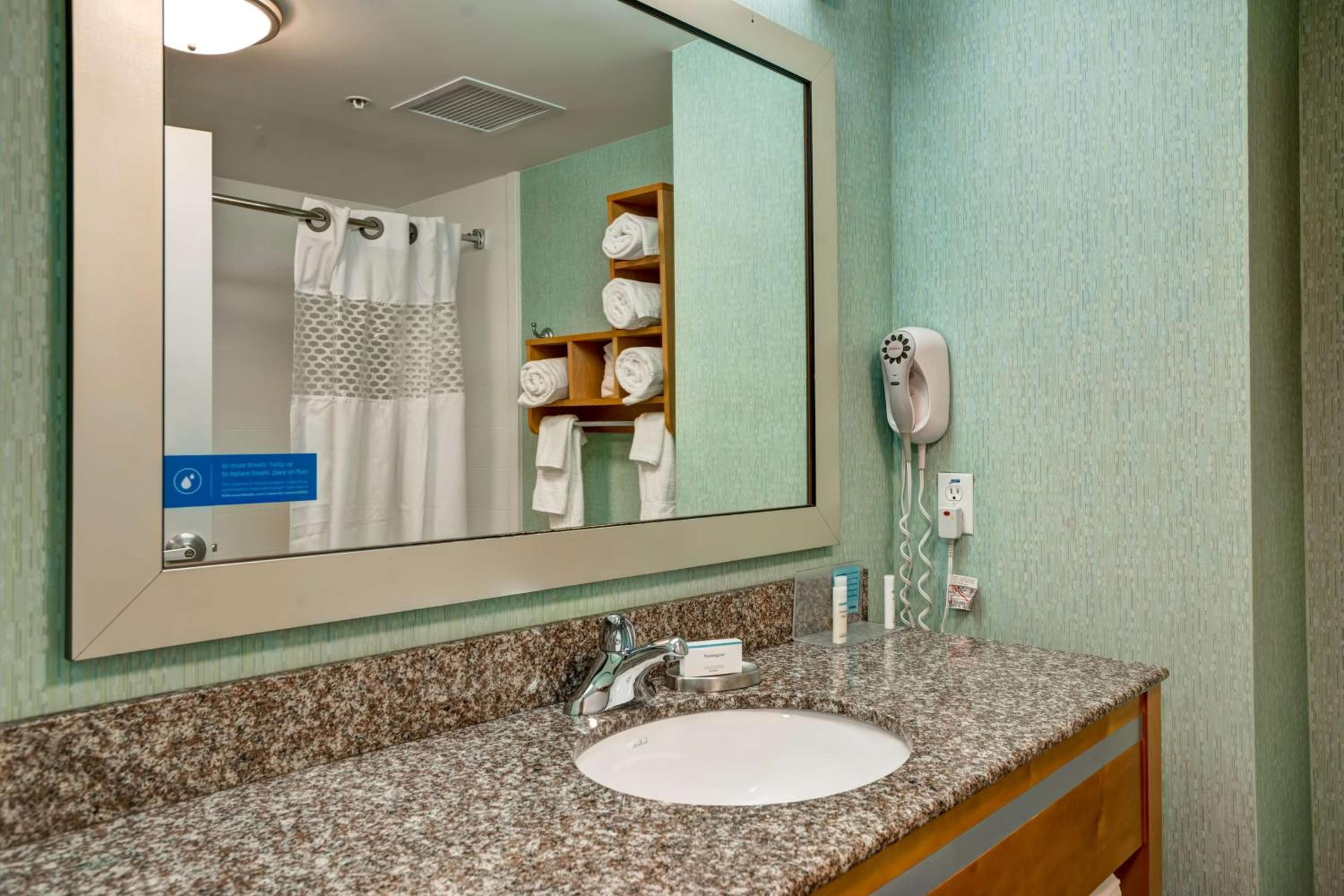 Hampton Inn & Suites Sarasota / Bradenton - Airport