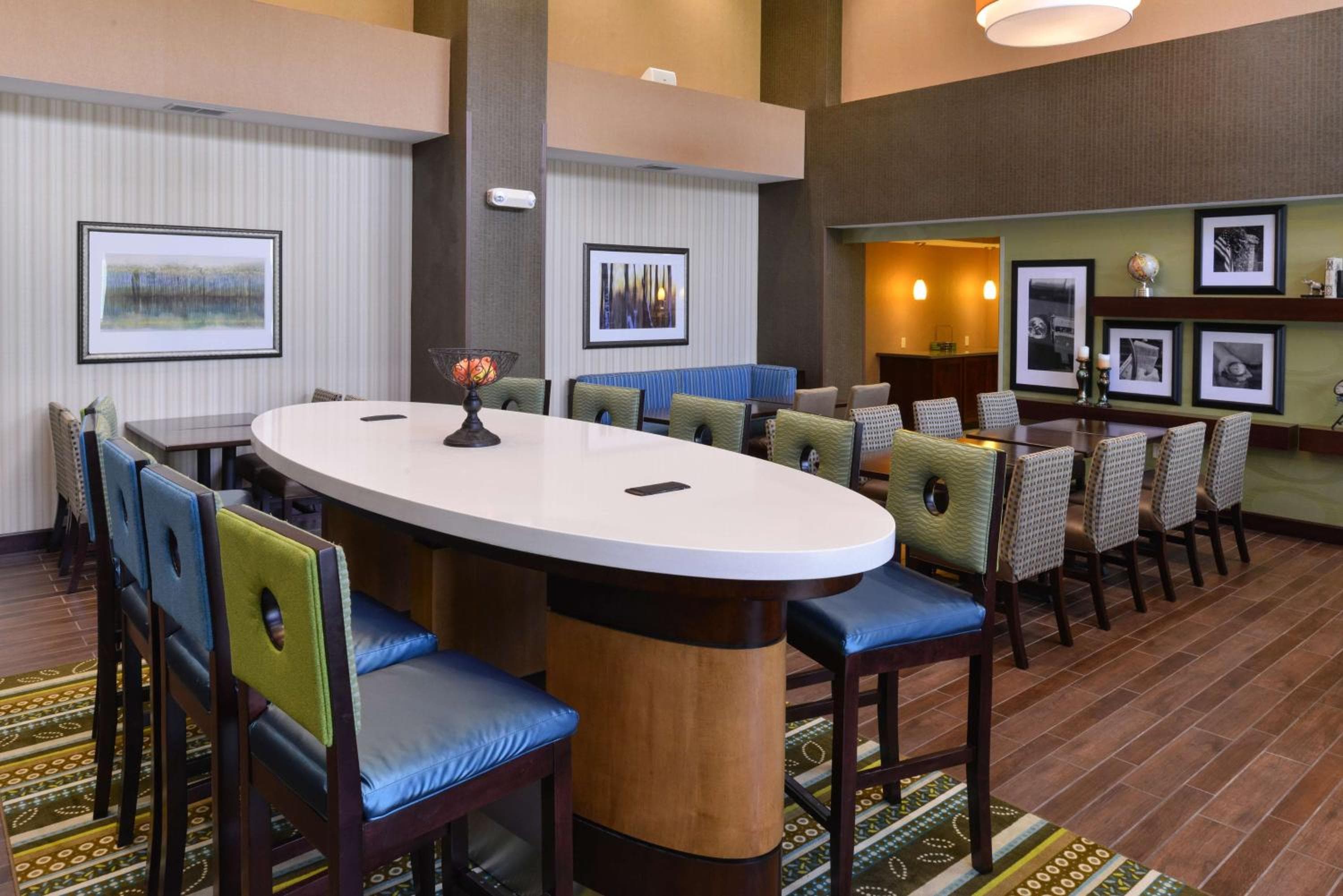 Hampton Inn & Suites St. Louis - Edwardsville