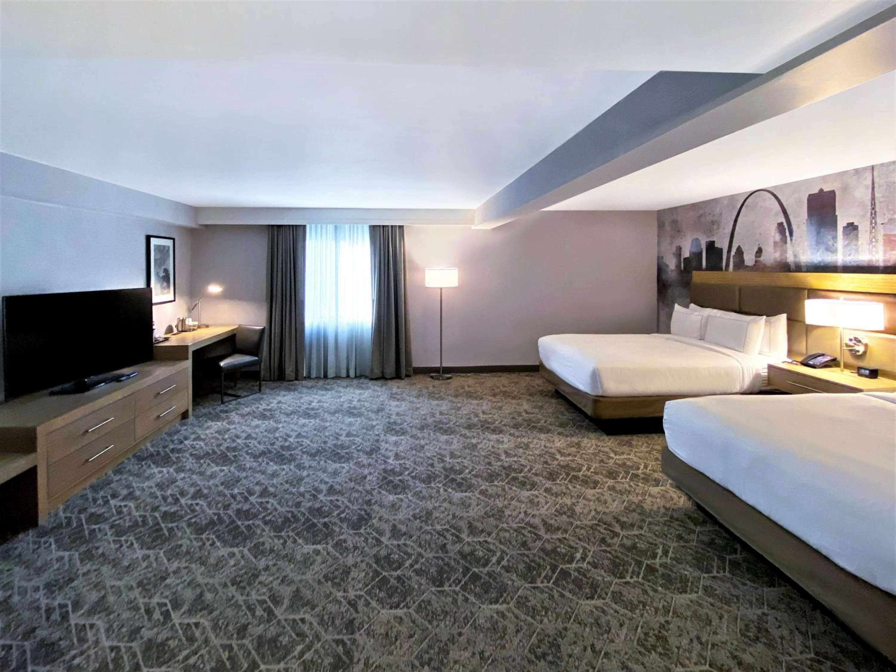 DoubleTree by Hilton St. Louis Airport, MO