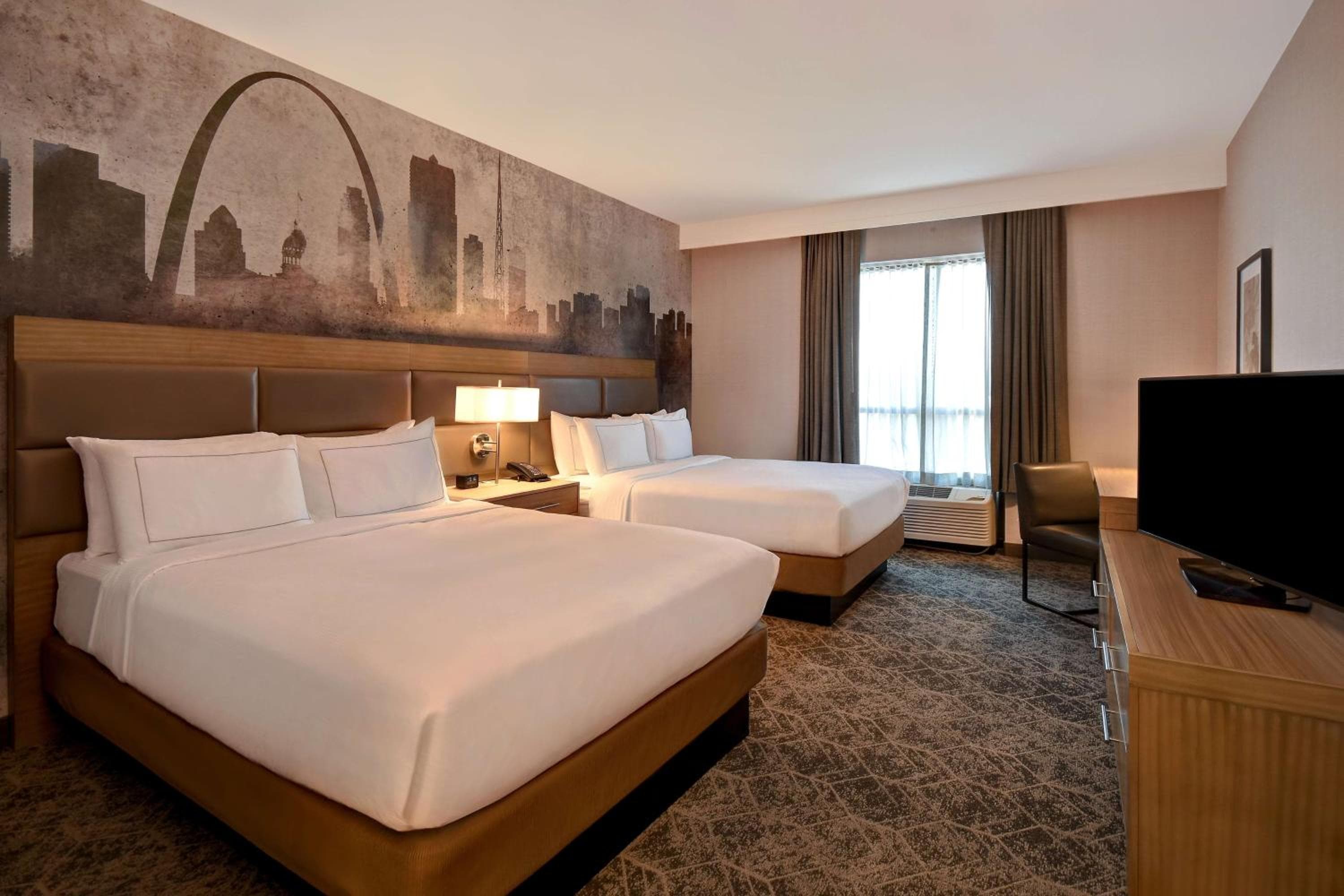 DoubleTree by Hilton St. Louis Airport, MO