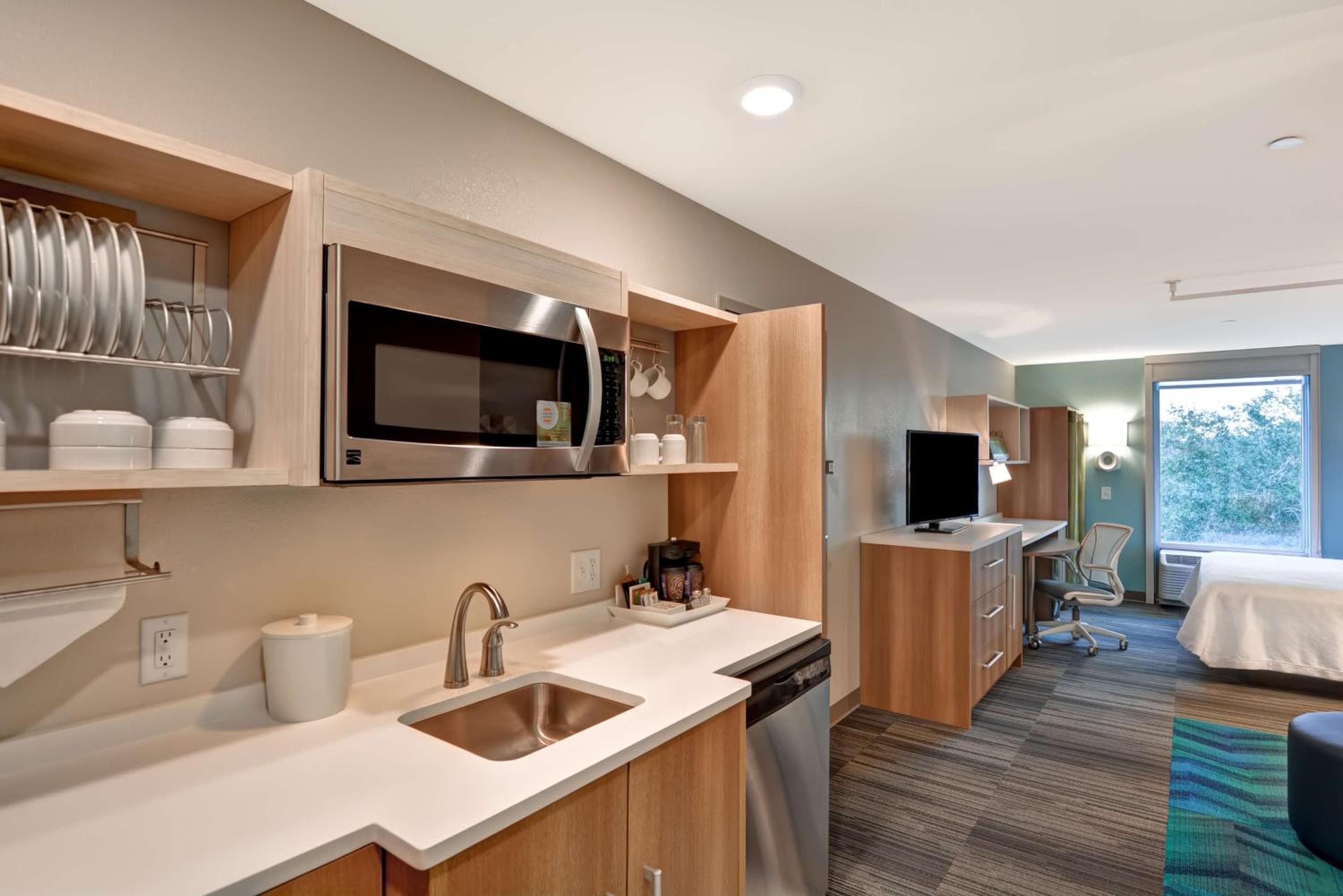 Home2 Suites By Hilton Tampa USF Near Busch Gardens