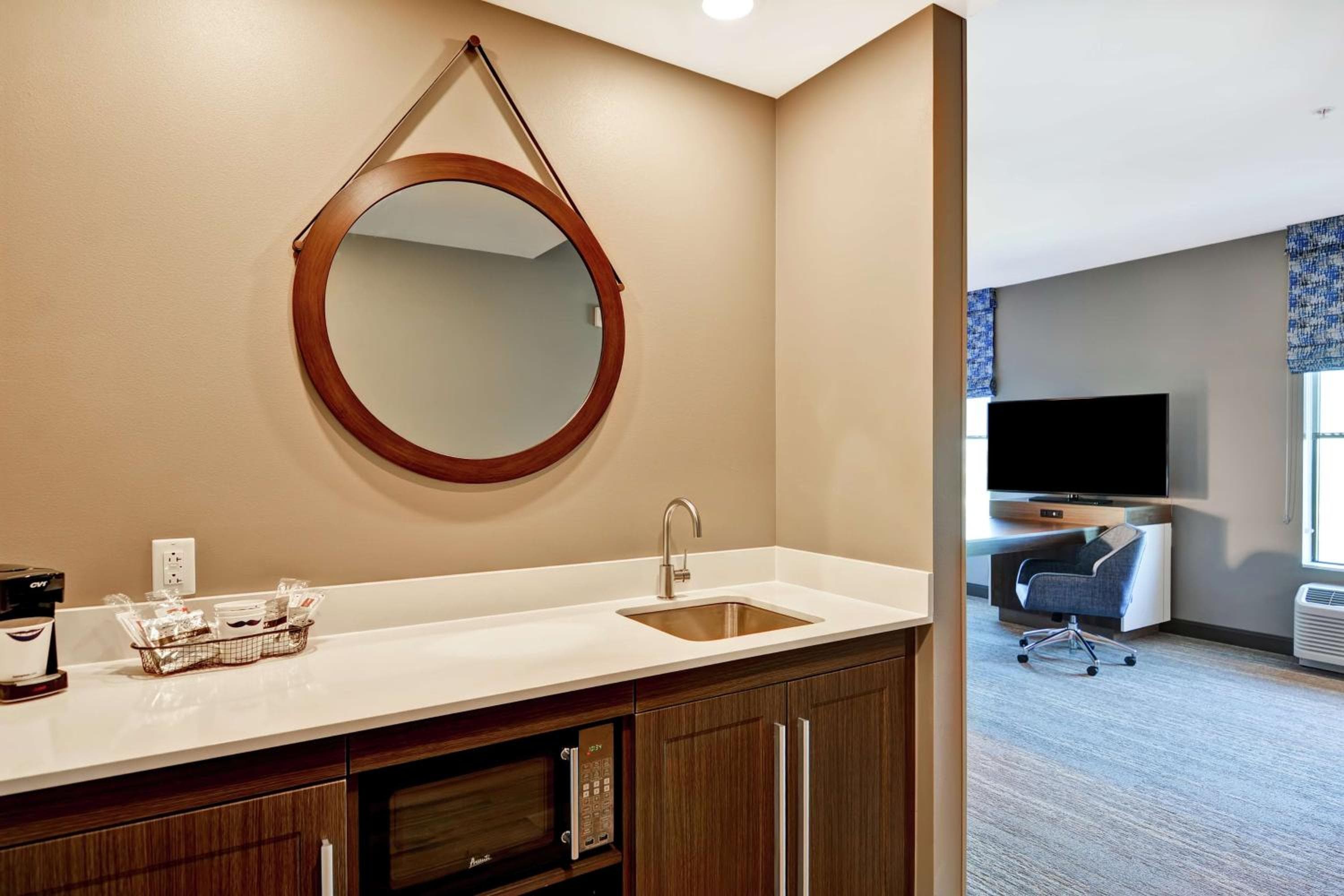 Hampton Inn Suites Tucson Tech Park