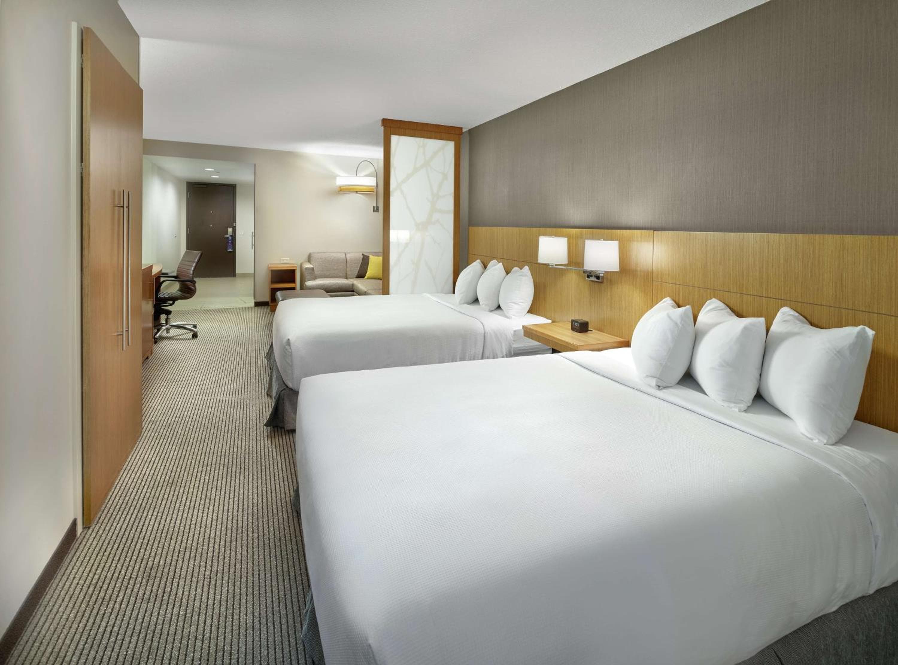 DoubleTree by Hilton Edmonton Downtown
