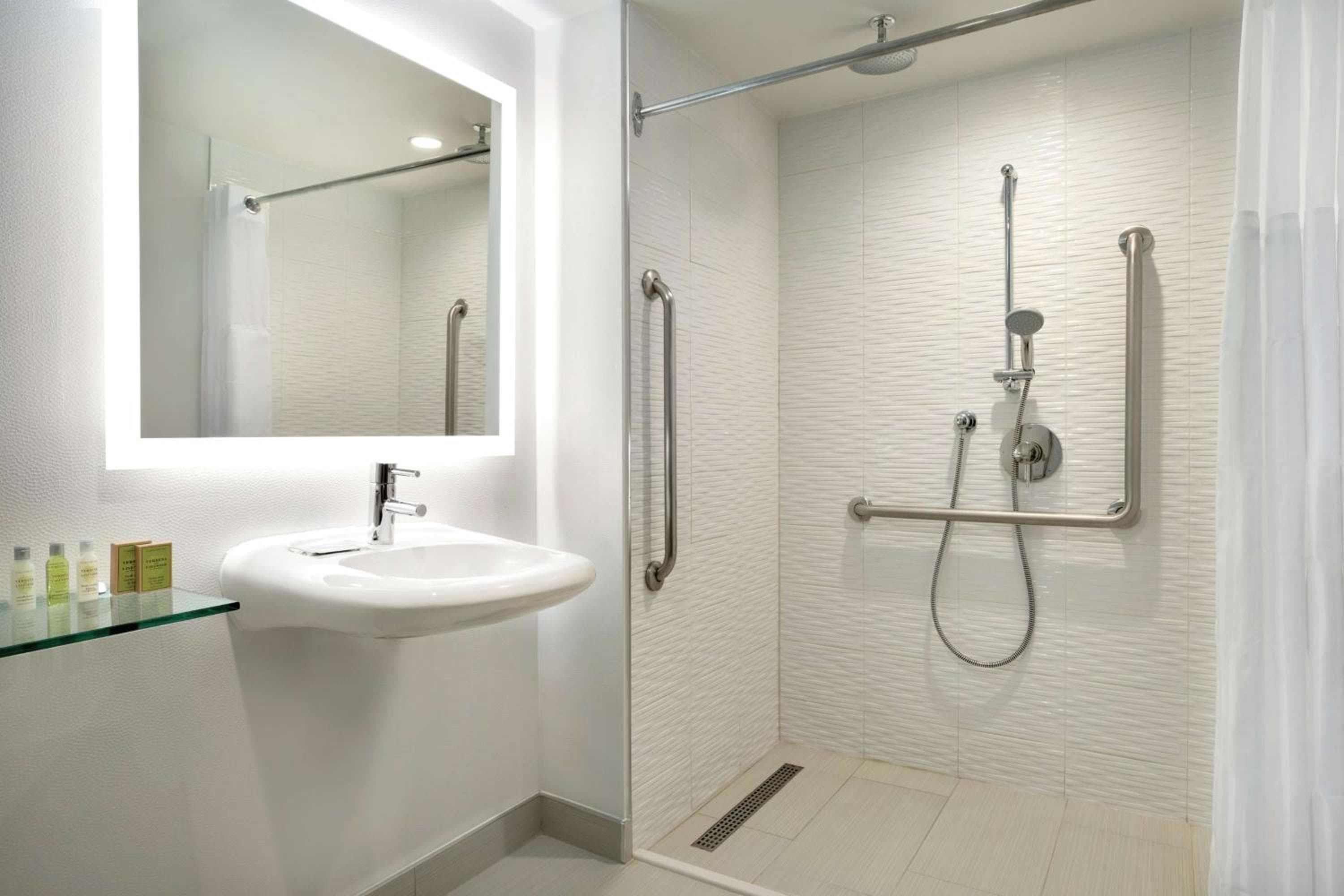 DoubleTree by Hilton Hotel Toronto Airport West