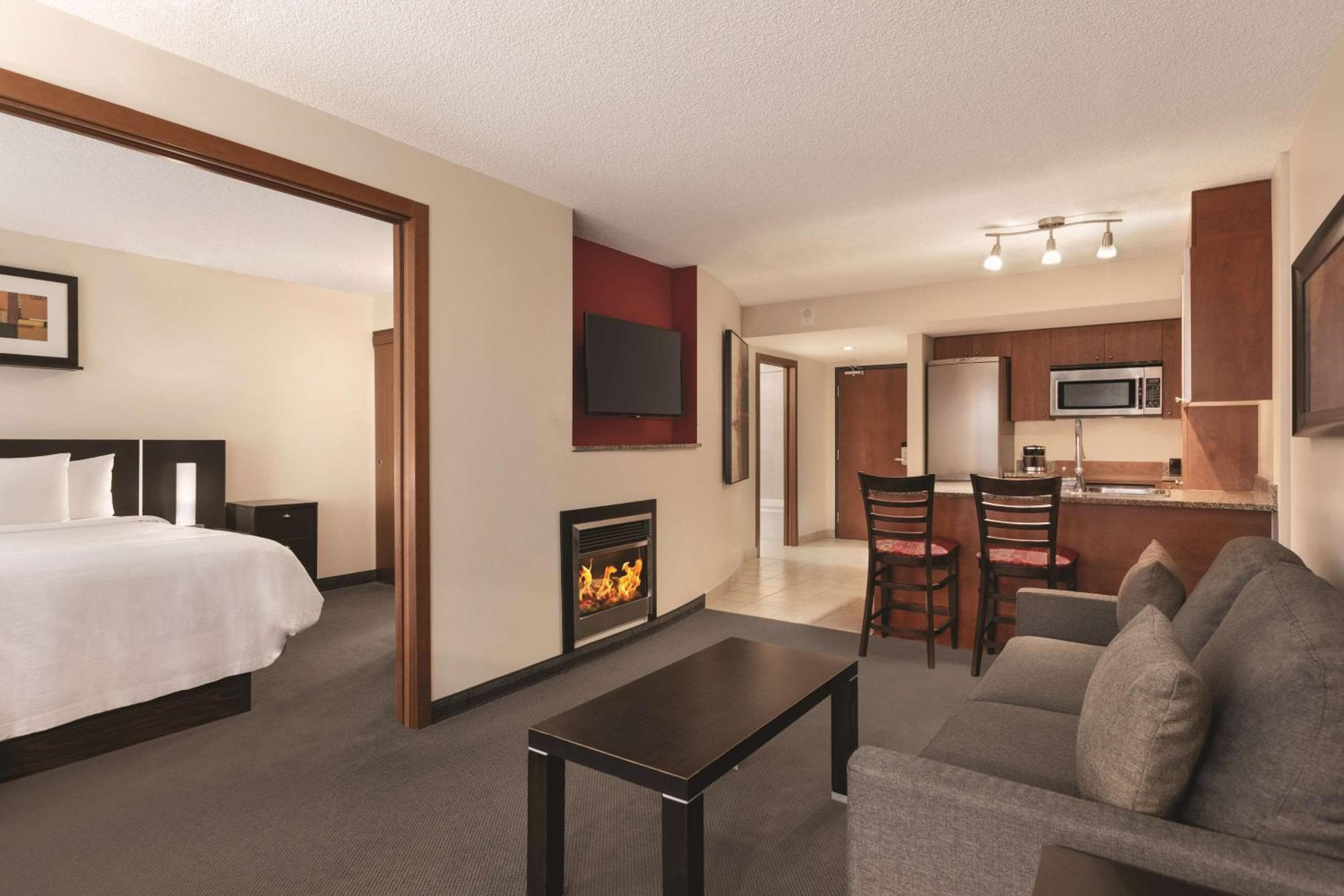 Embassy Suites by Hilton - Montreal