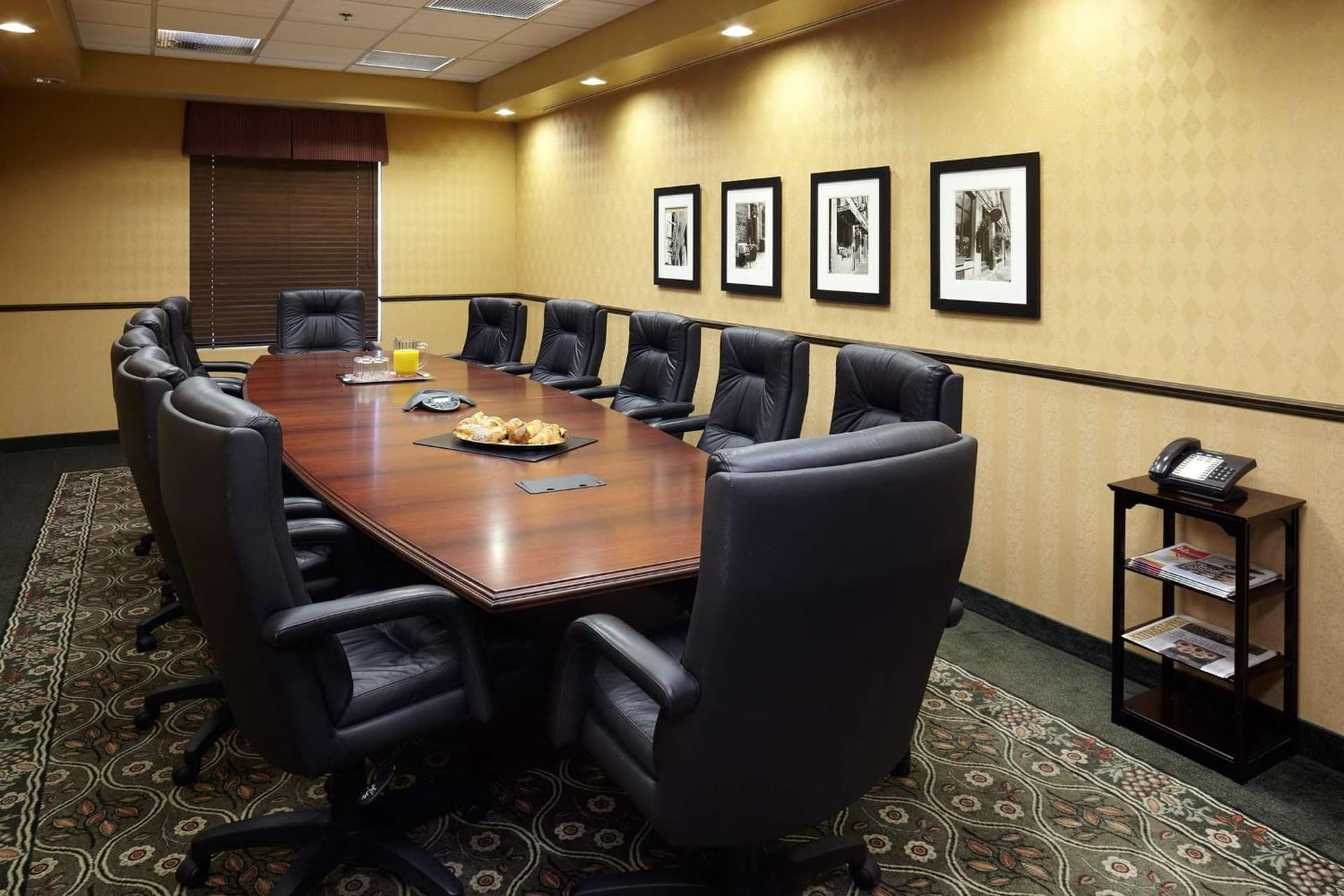 Hampton Inn & Suites Montreal-Dorval