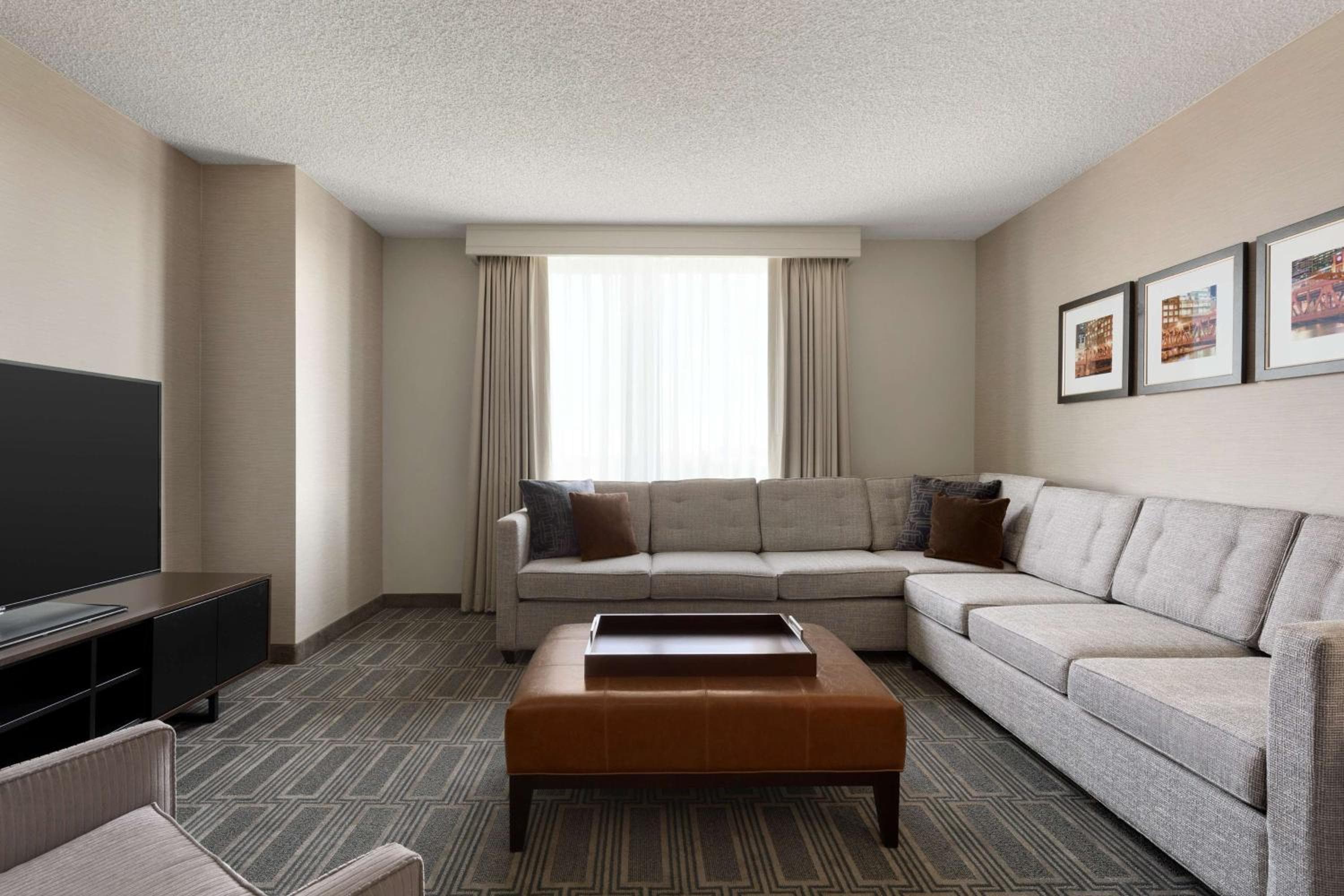 Embassy Suites by Hilton Chicago Lombard
