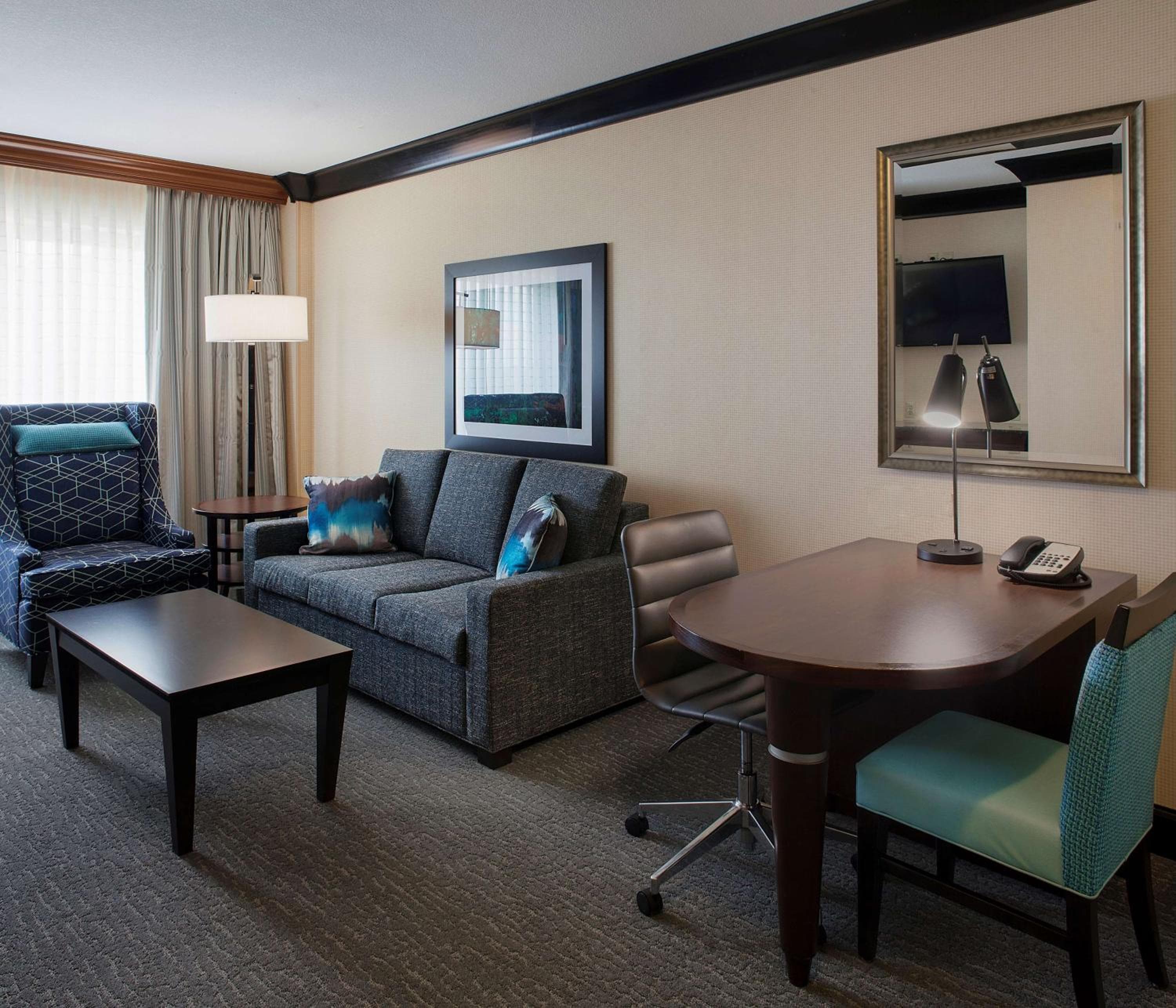 DoubleTree Suites by Hilton Bentonville