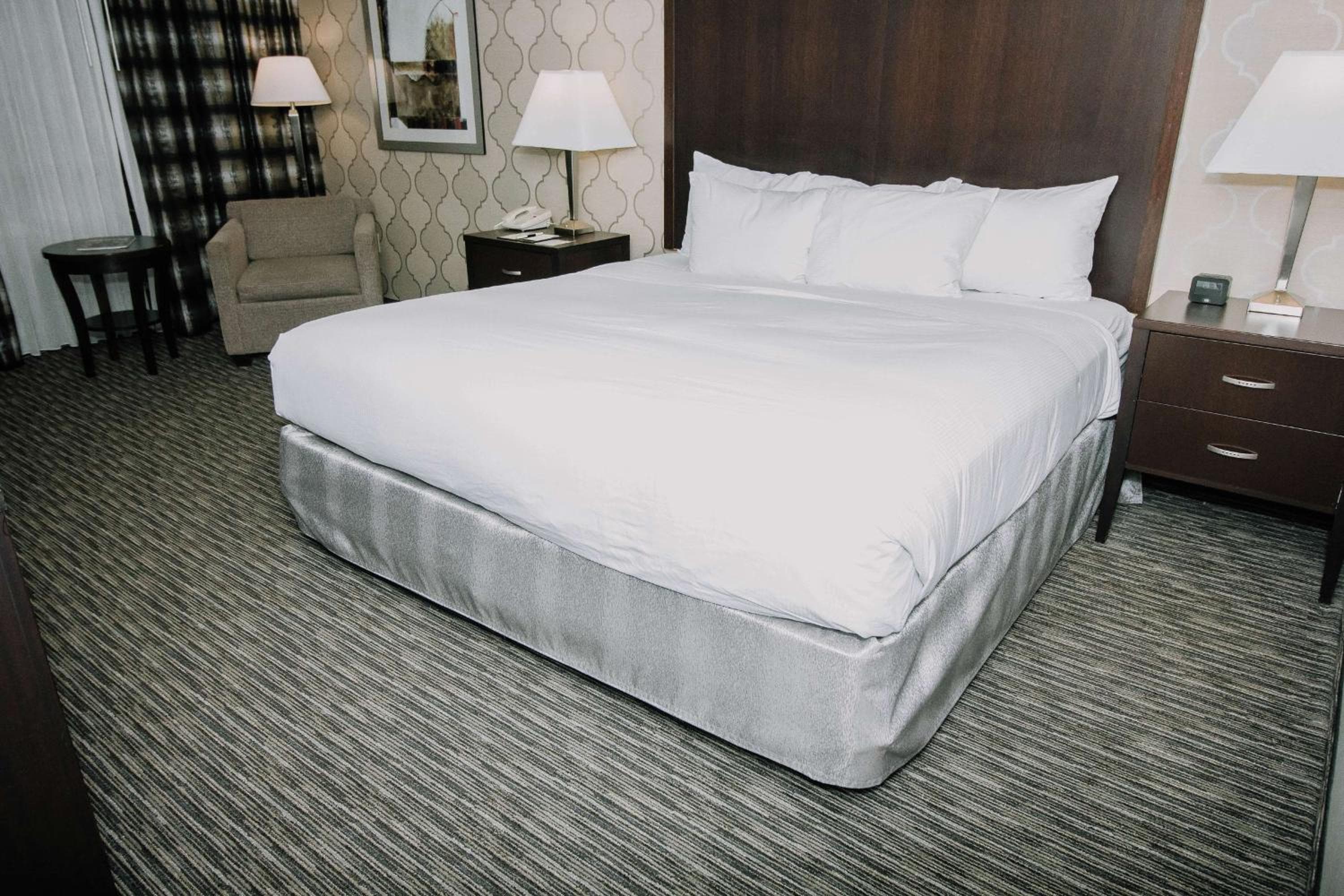 DoubleTree by Hilton Dearborn