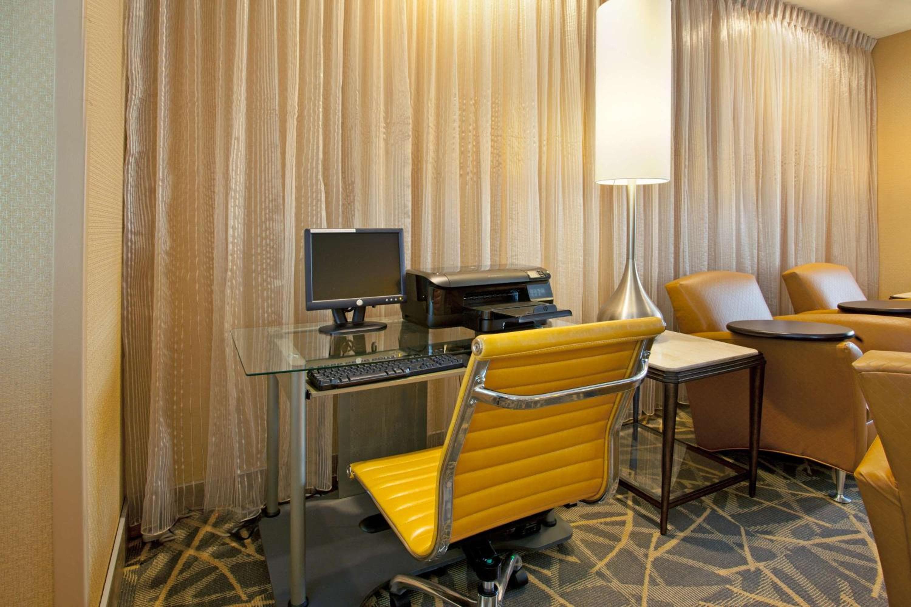Hampton Inn & Suites Cleveland-Independence