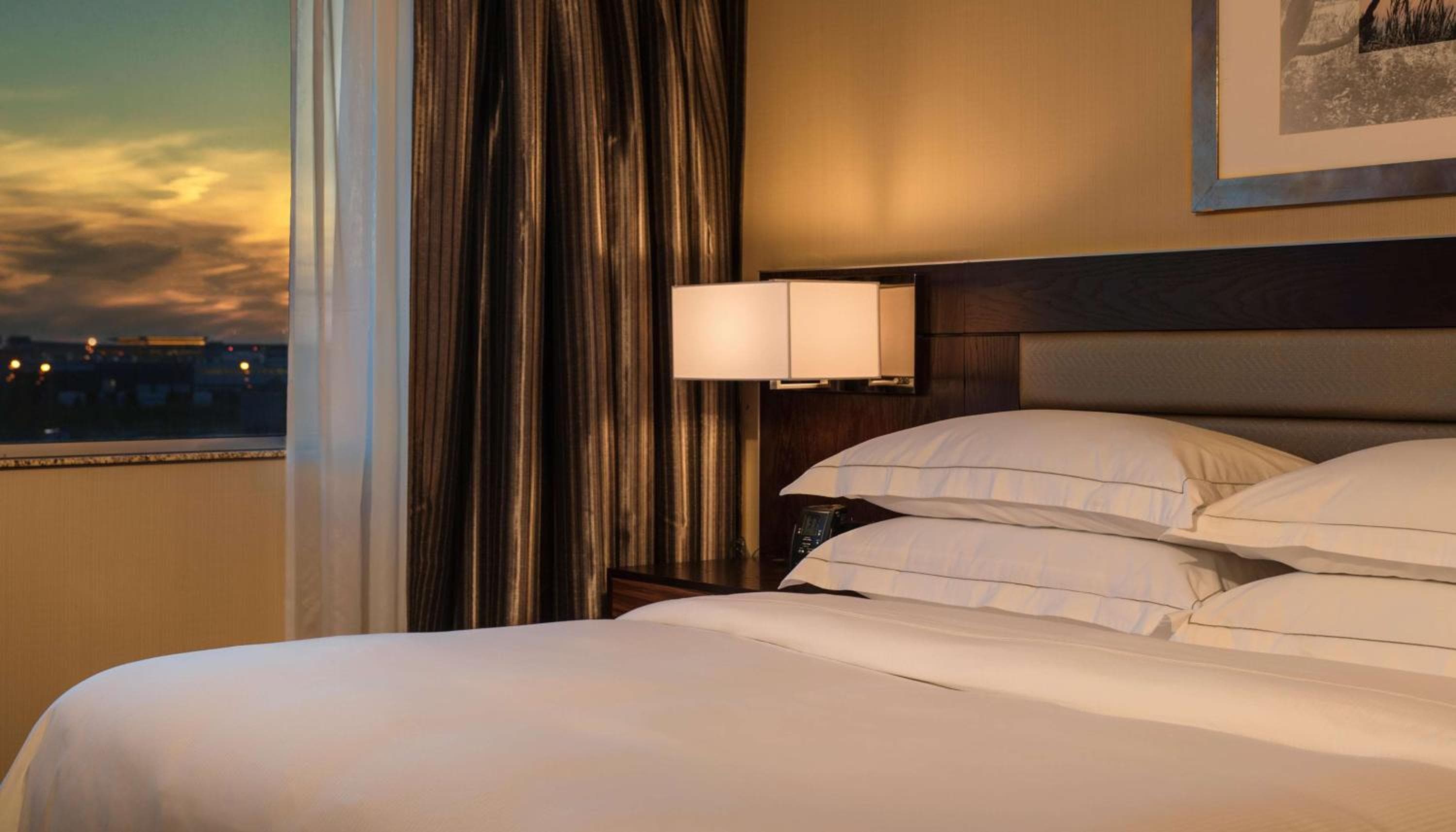 Hilton Winnipeg Airport Suites