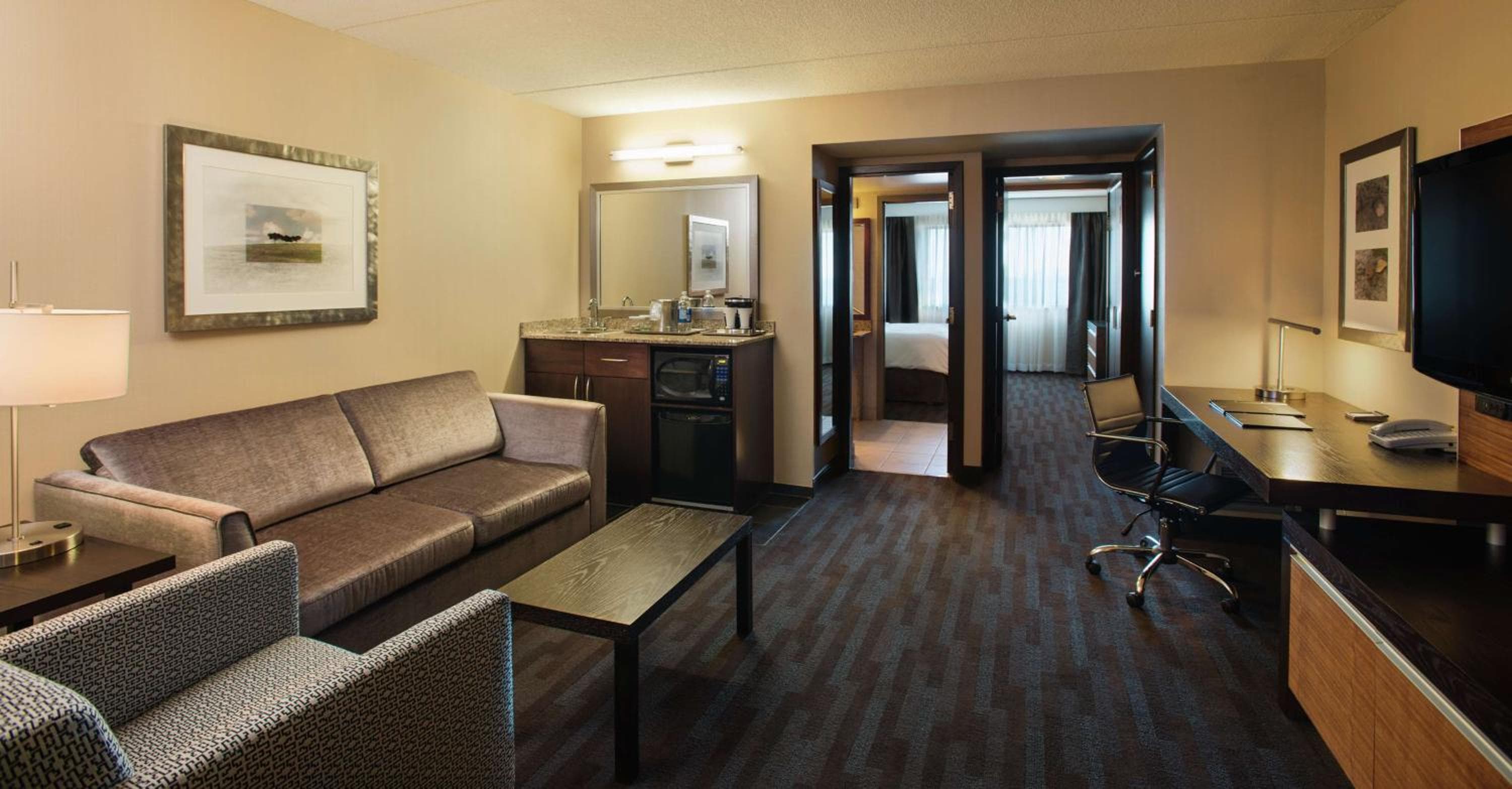 Hilton Winnipeg Airport Suites