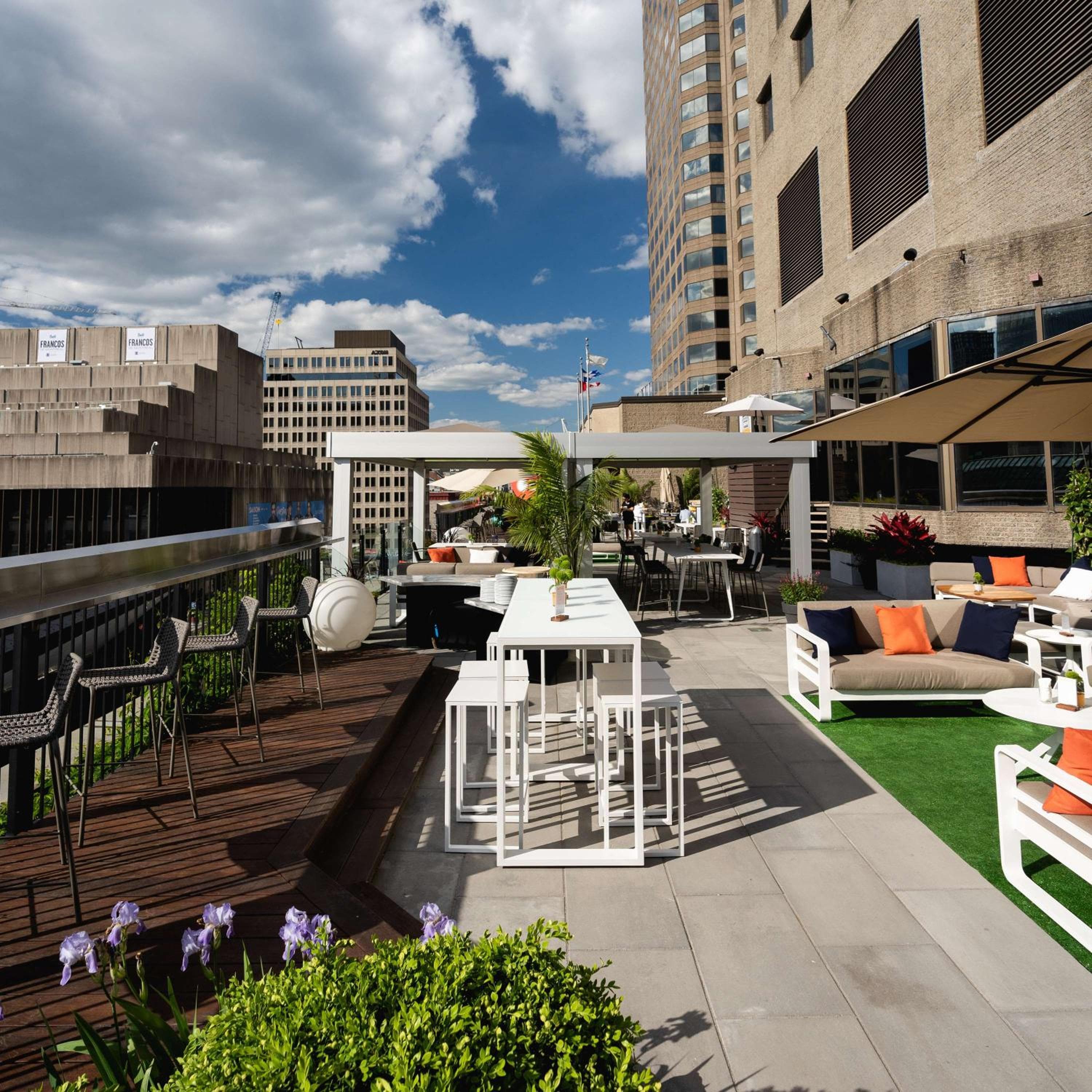 DoubleTree By Hilton Montreal