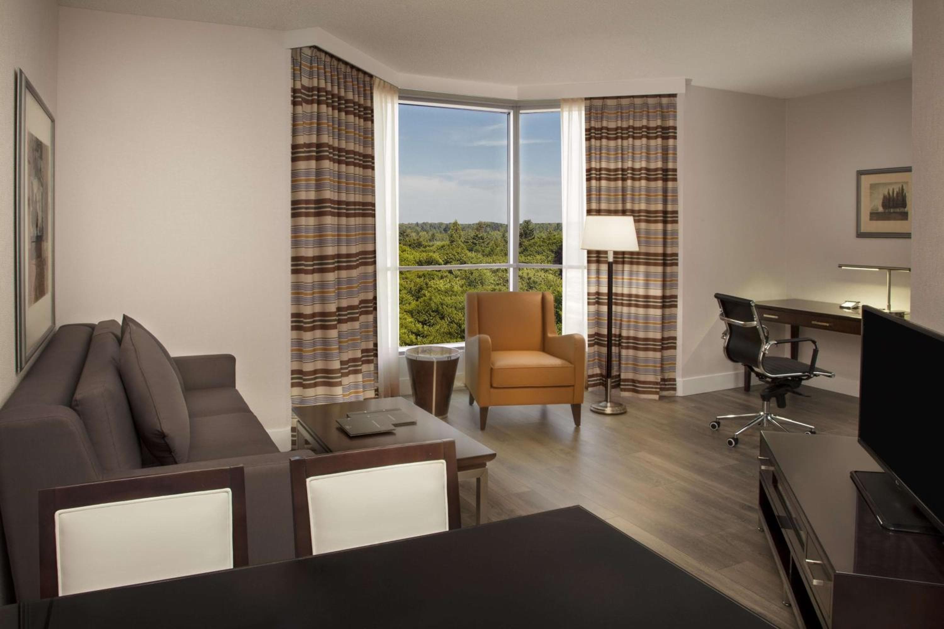 Hilton Suites Toronto-Markham Conference Centre & Spa