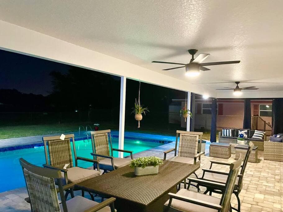 GORGEOUS VIEW Pool, Park, Mall, Beaches, Airport