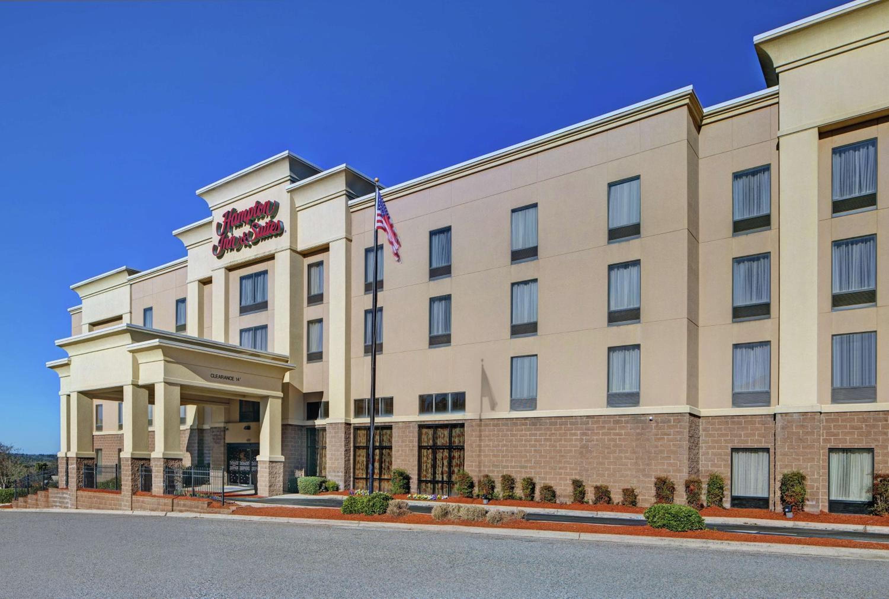 Hampton Inn & Suites Augusta West