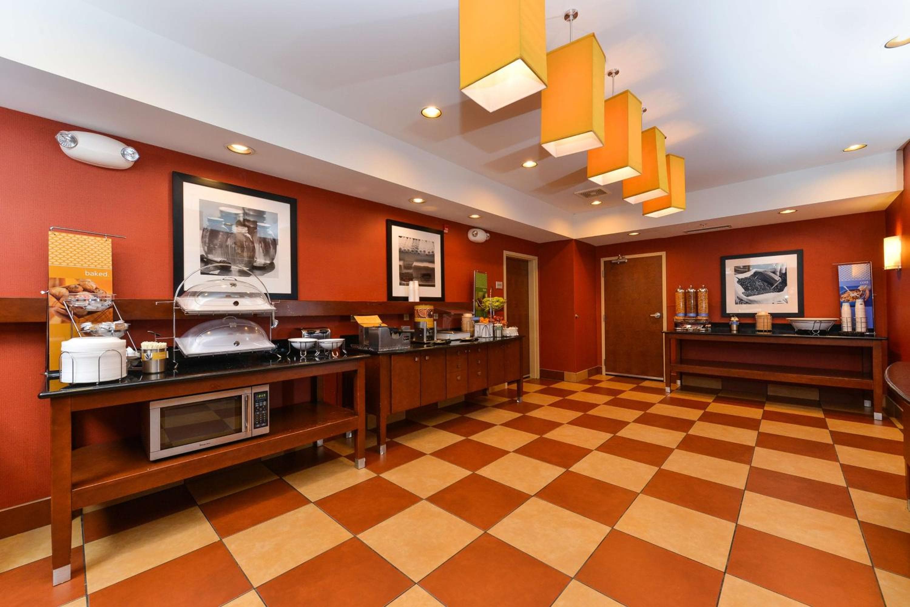 Hampton Inn Yorkville