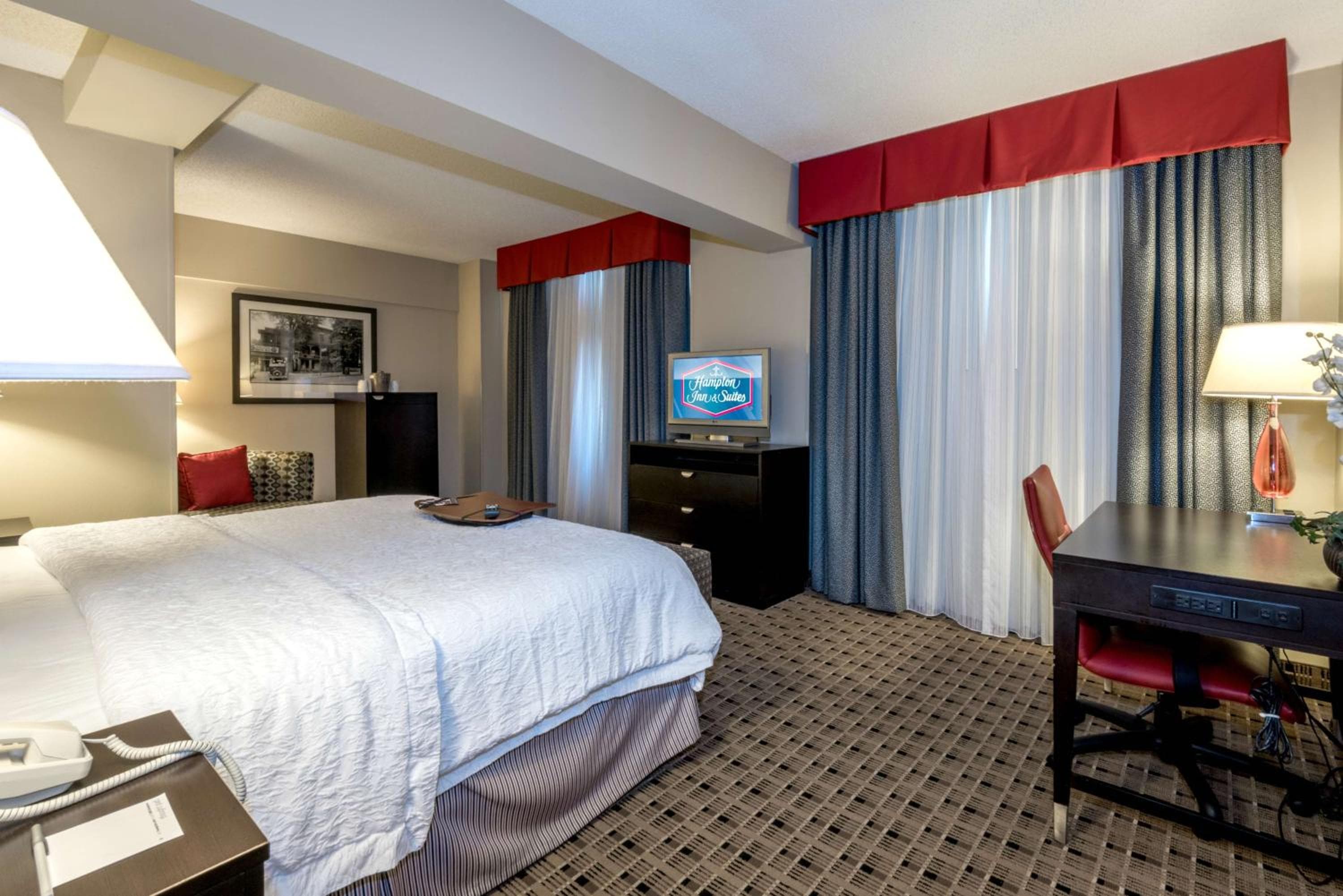 Hampton Inn & Suites Montgomery-Downtown