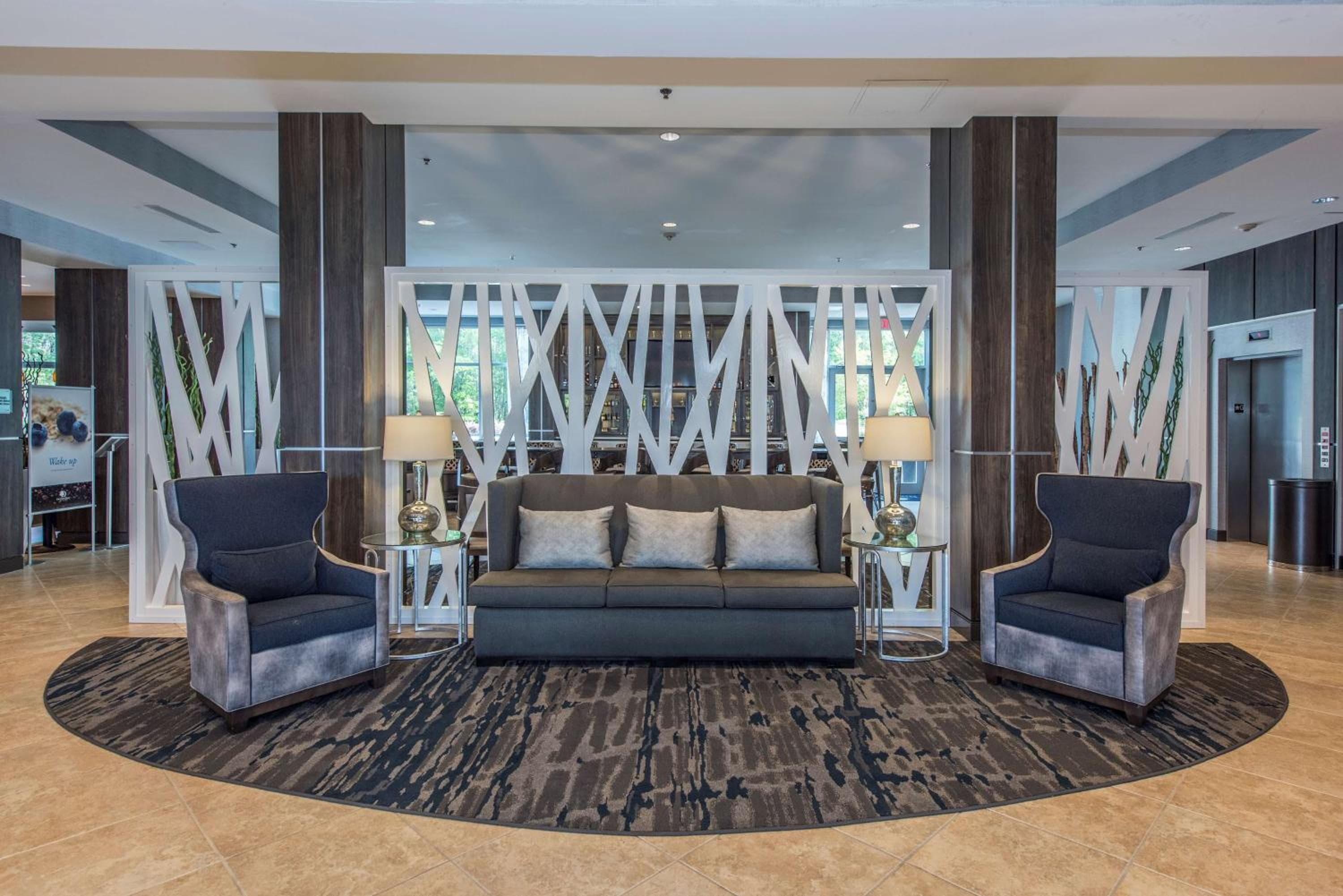 DoubleTree by Hilton North Charleston - Convention Center