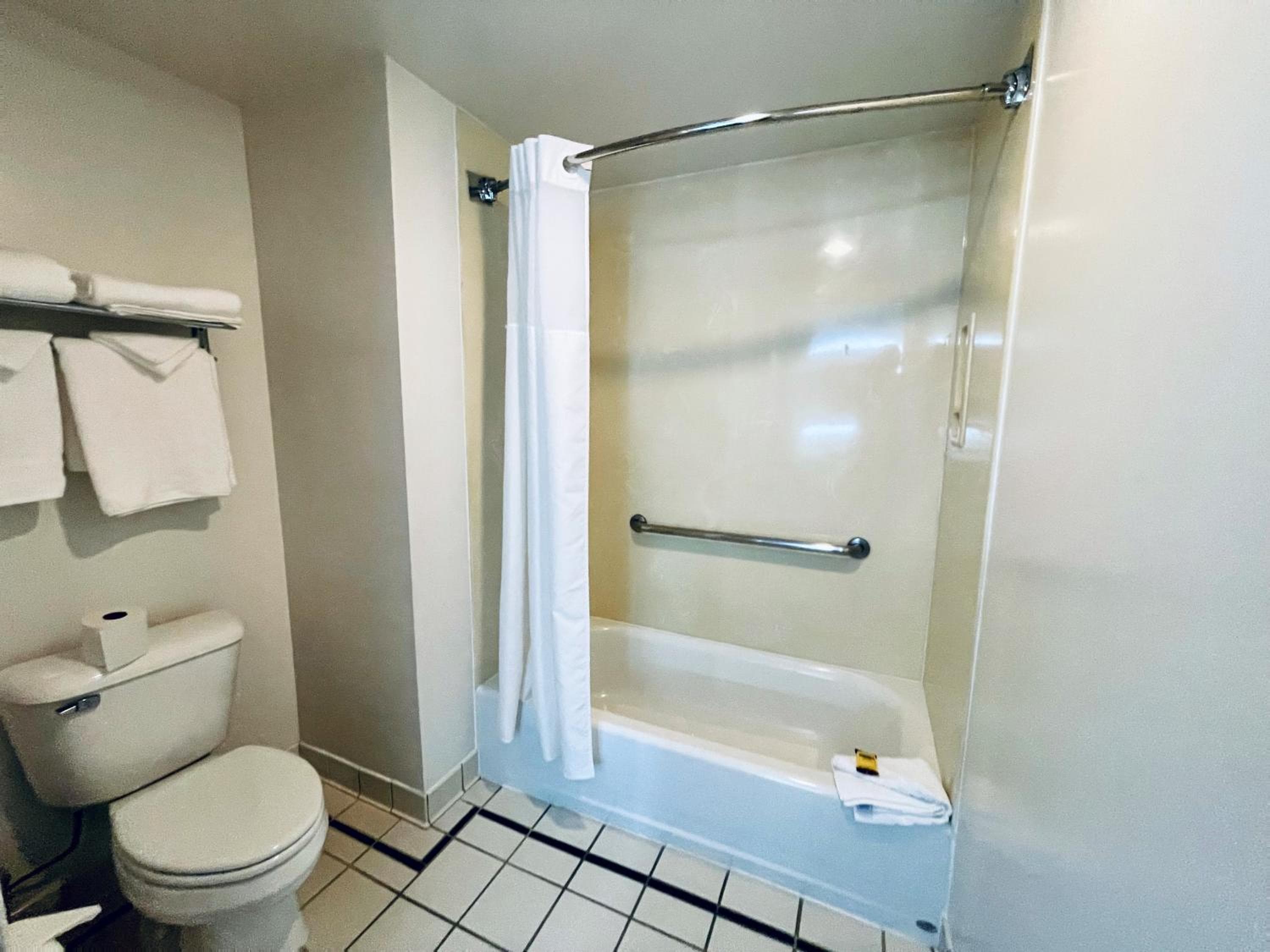 University Park Inn & Suites, an Ascend Collection Hotel