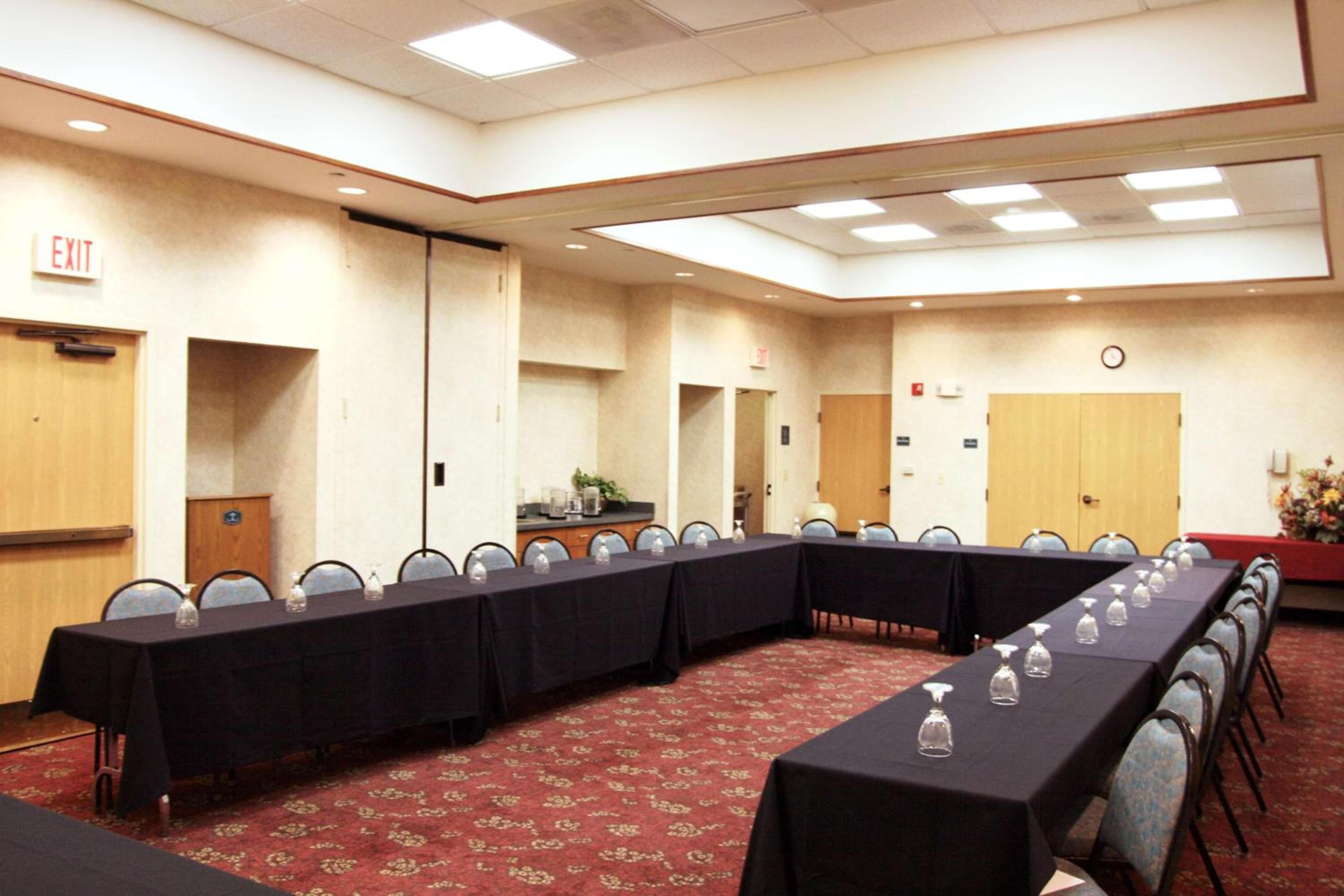 Hampton Inn & Suites Kansas City-Merriam