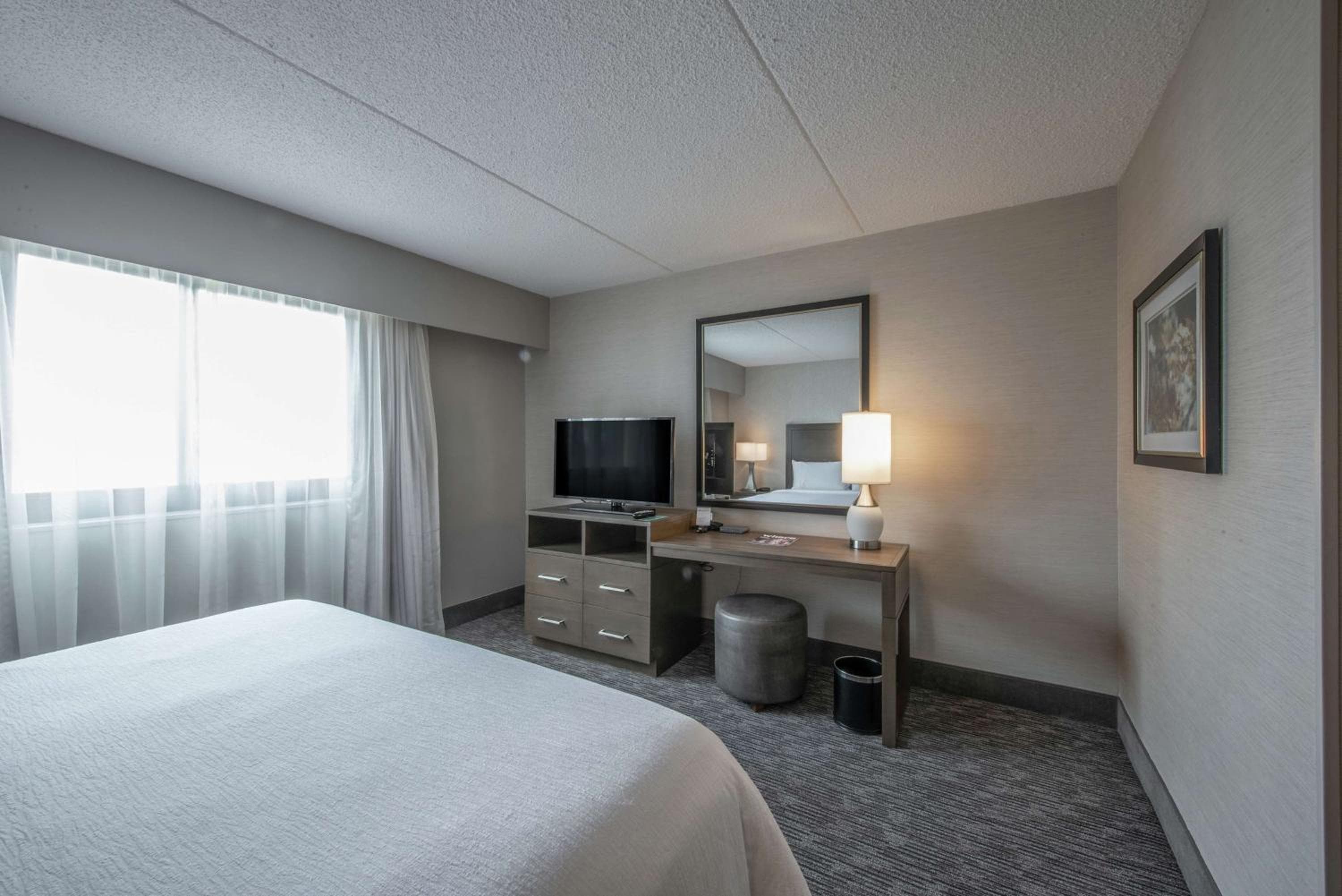 Embassy Suites by Hilton Chicago Schaumburg Woodfield