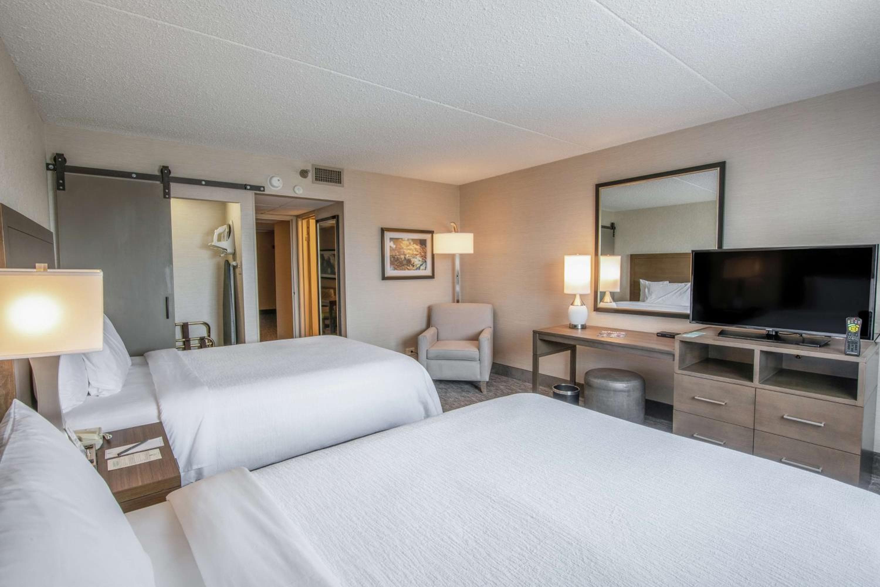 Embassy Suites by Hilton Chicago Schaumburg Woodfield