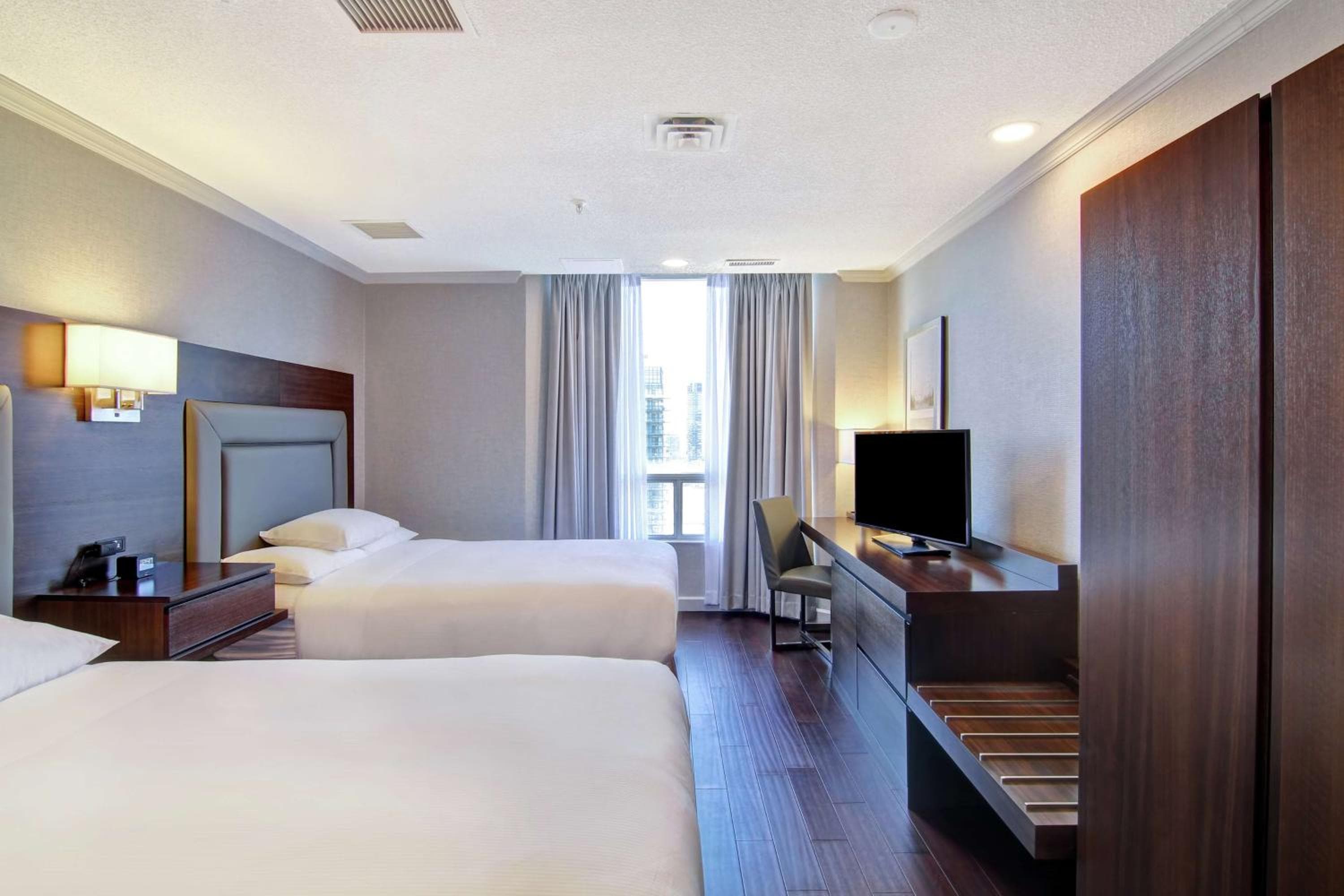 DoubleTree by Hilton Toronto Downtown