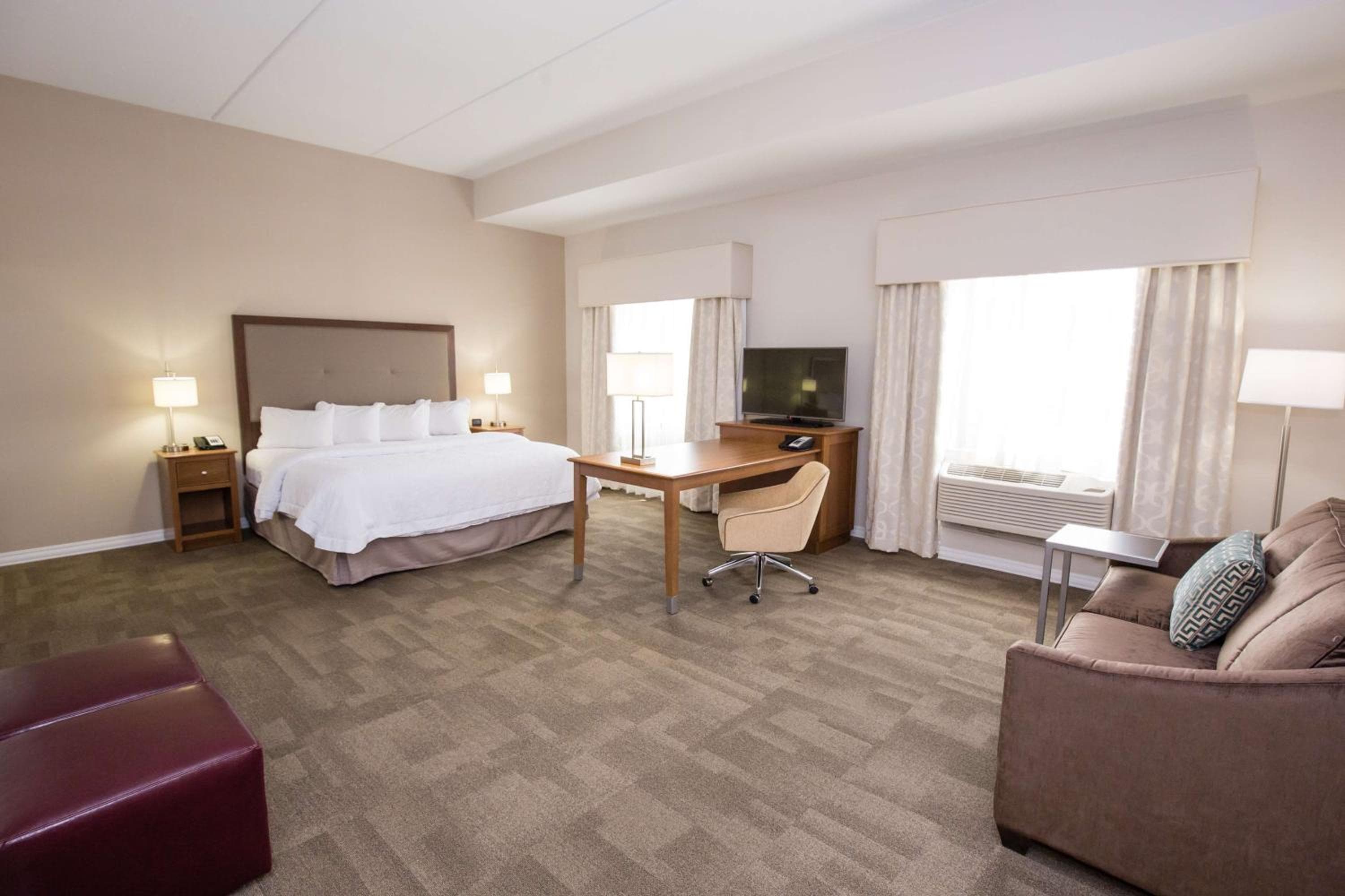 Hampton Inn & Suites - Pittsburgh/Harmarville, PA