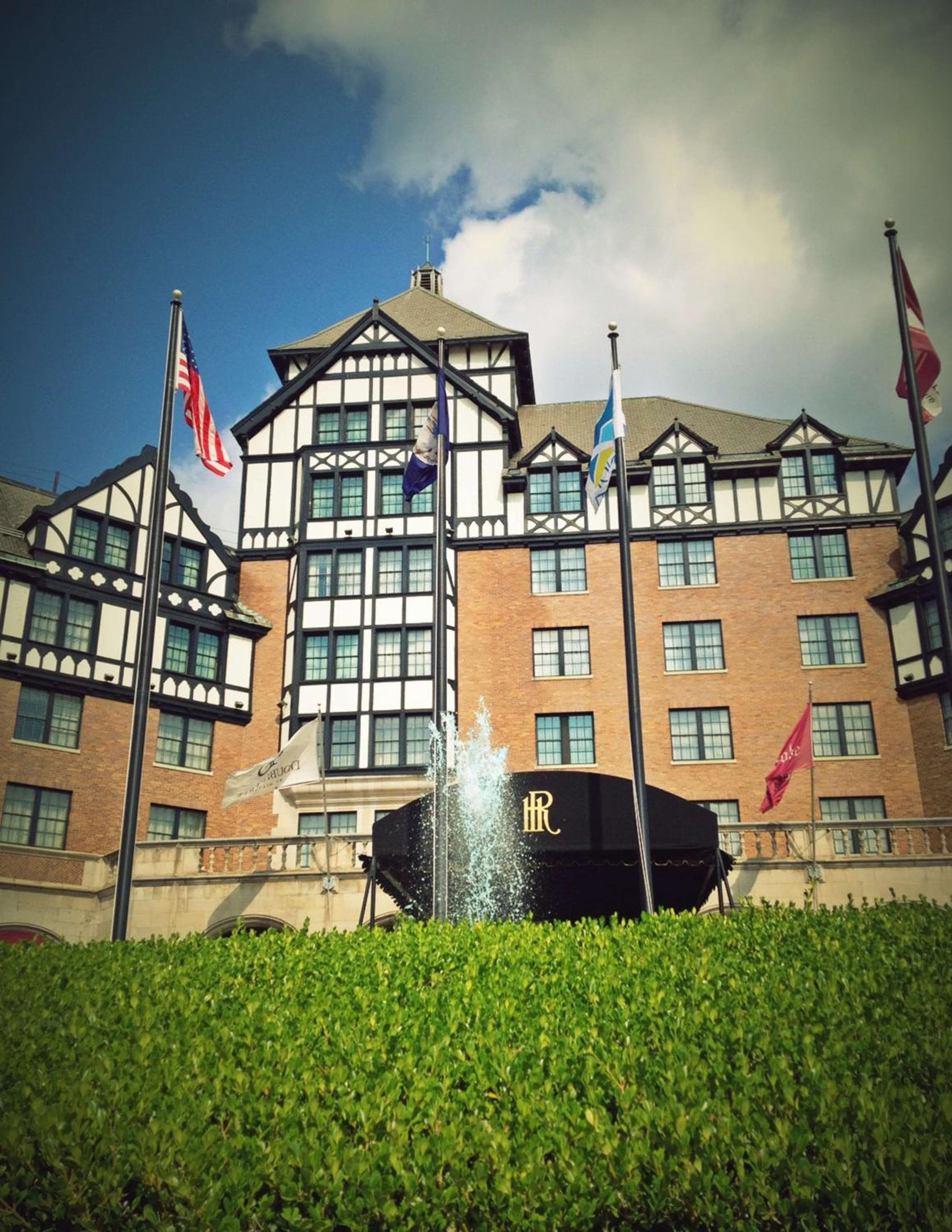 Hotel Roanoke & Conference Center, Curio Collection by Hilton
