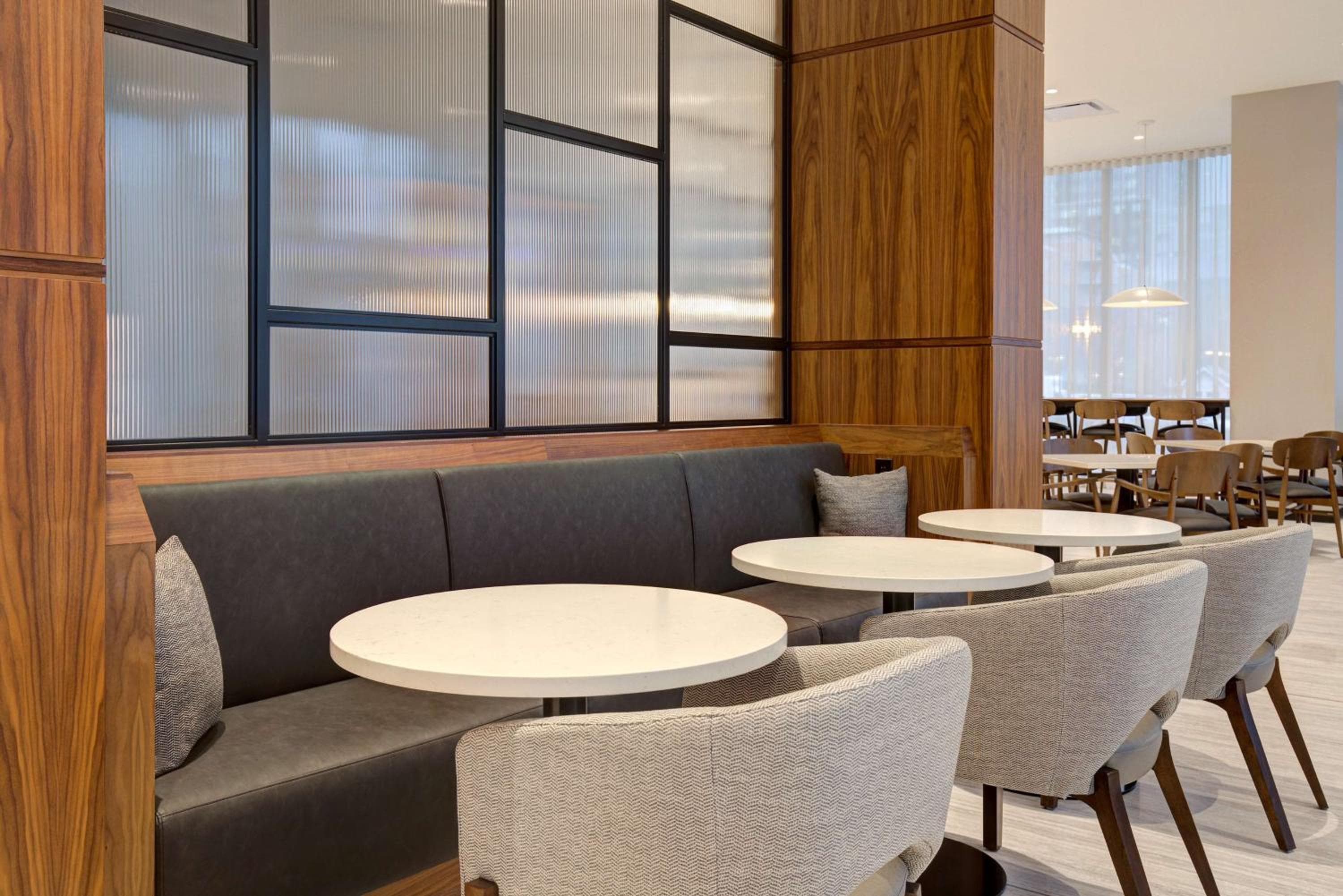 Hampton Inn Montreal Downtown, Qc