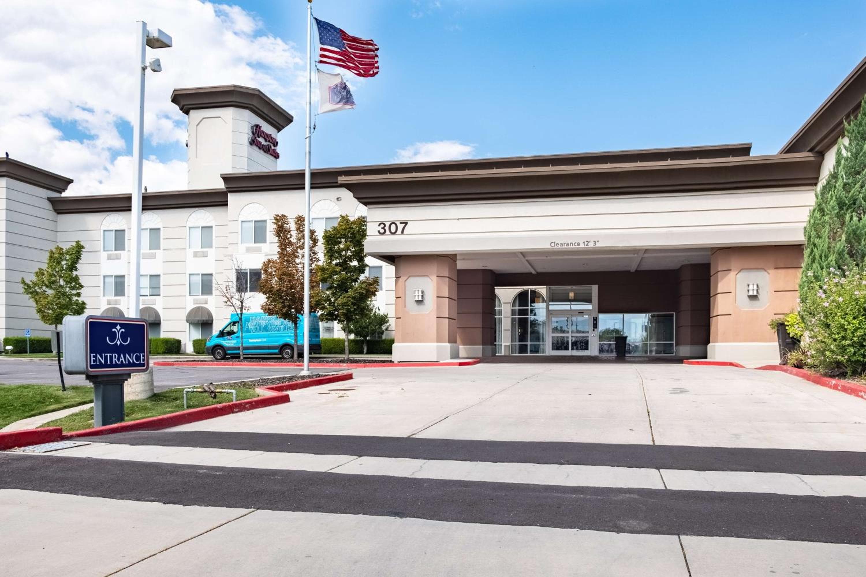 Hampton Inn & Suites Salt Lake City Airport