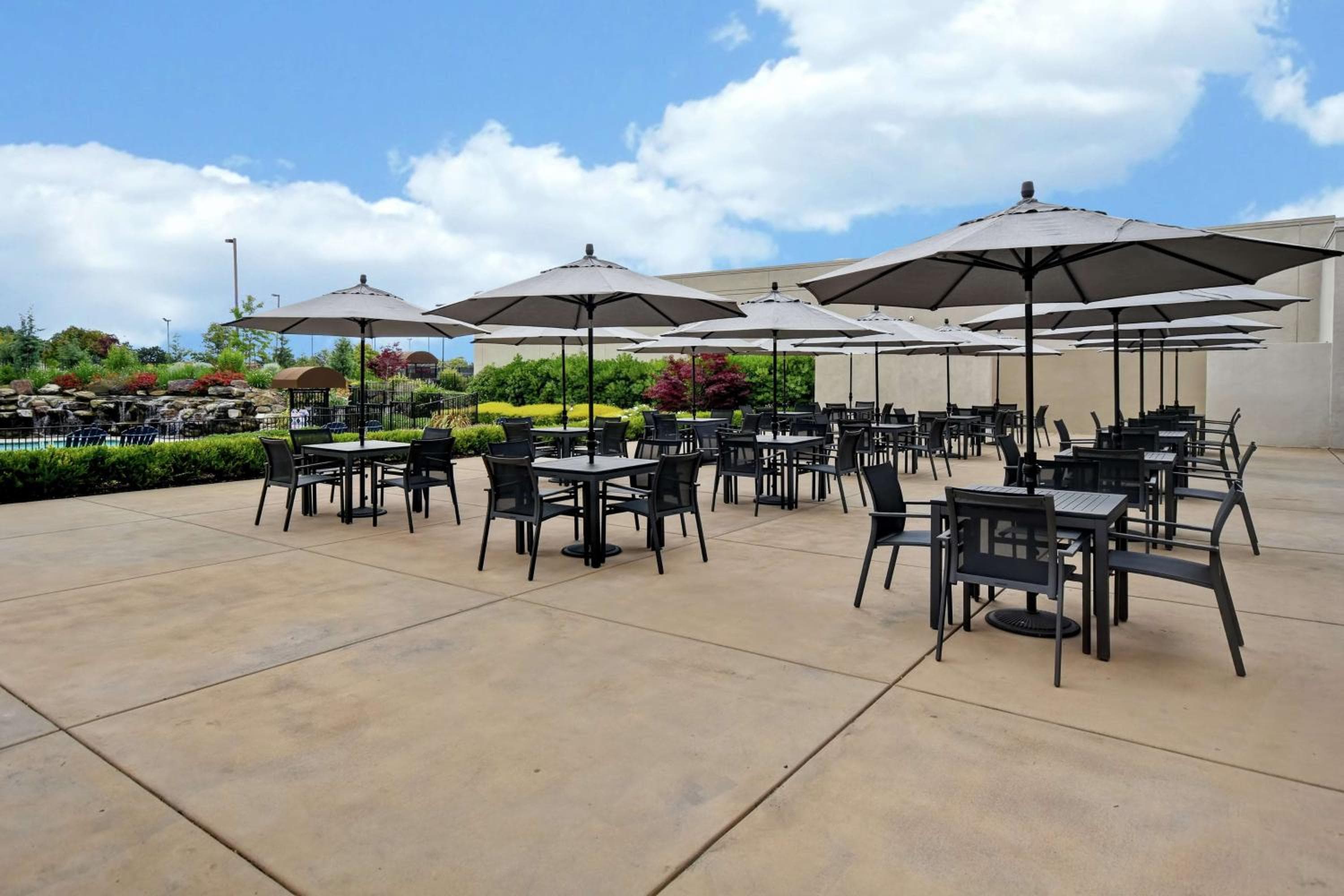 DoubleTree by Hilton Pleasanton at The Club