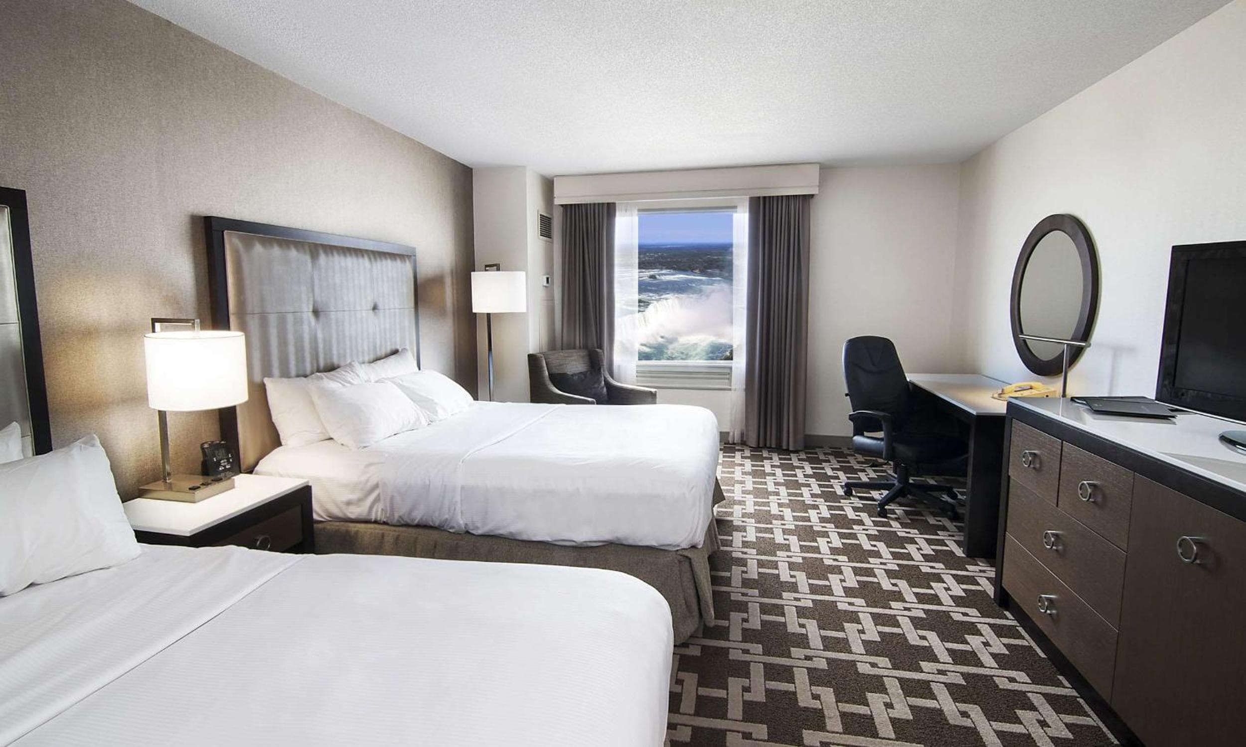 Hilton Niagara Falls/ Fallsview Hotel and Suites