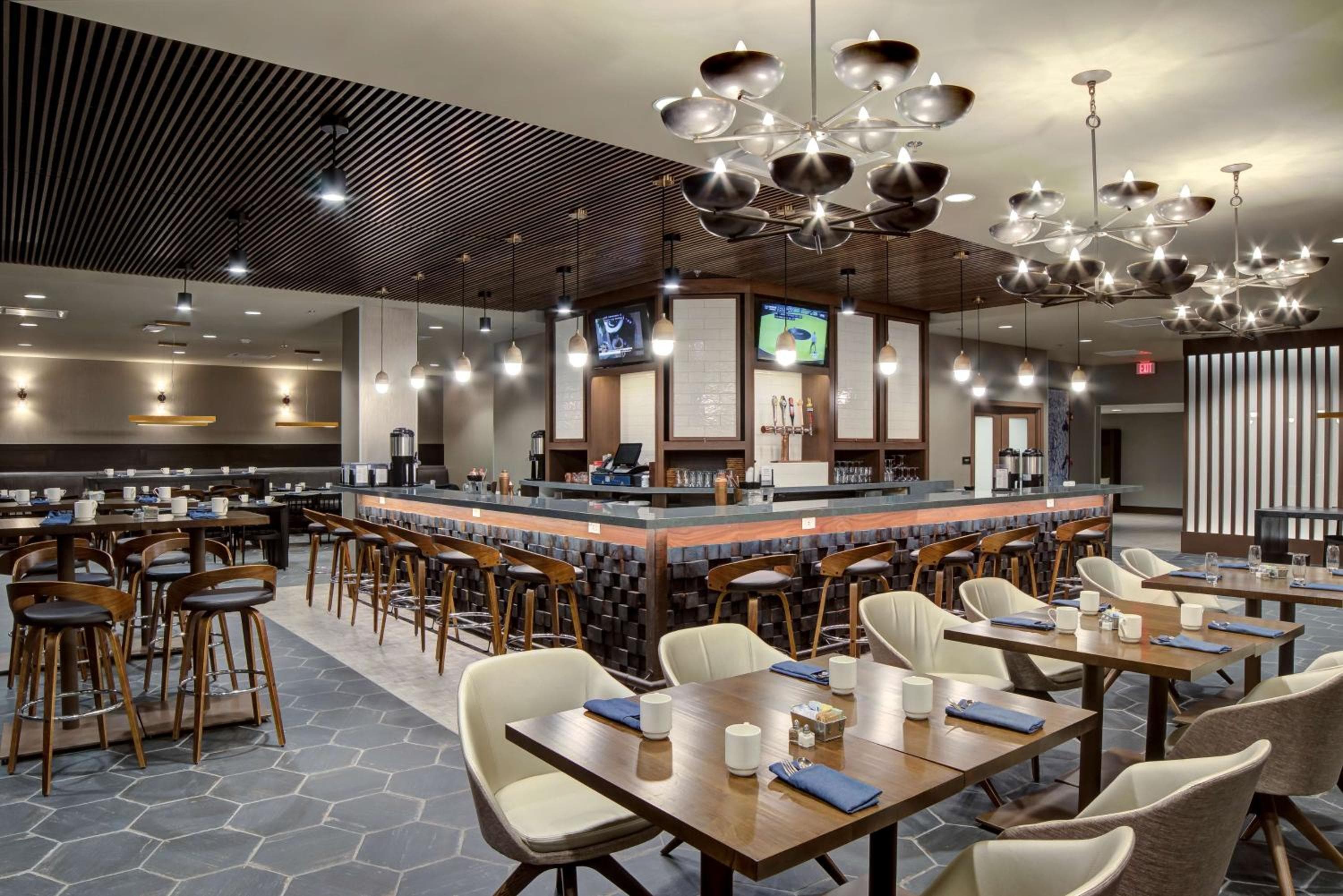 Doubletree by Hilton Harrisonburg