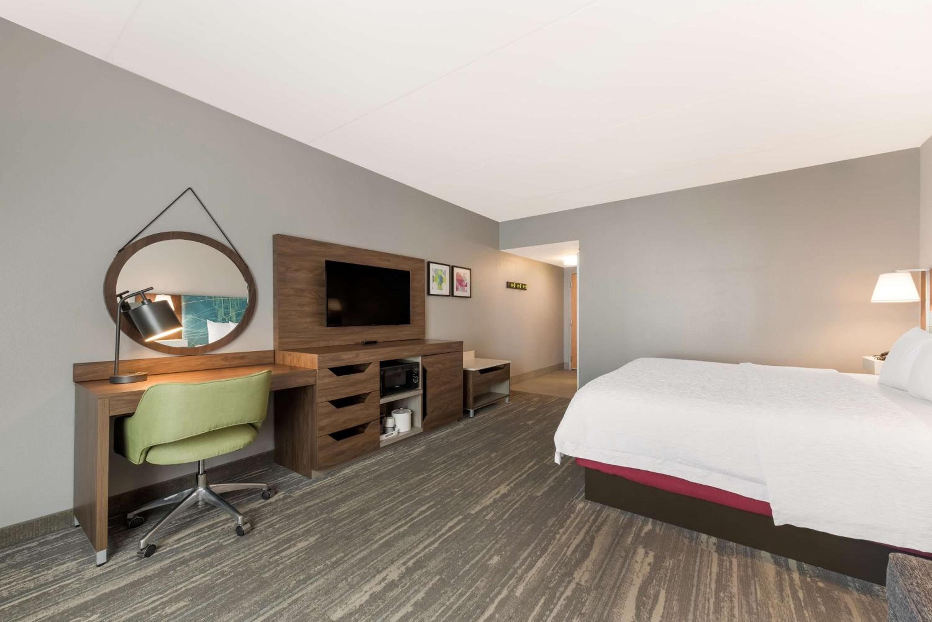 Hampton Inn & Suites Charlotte-Airport