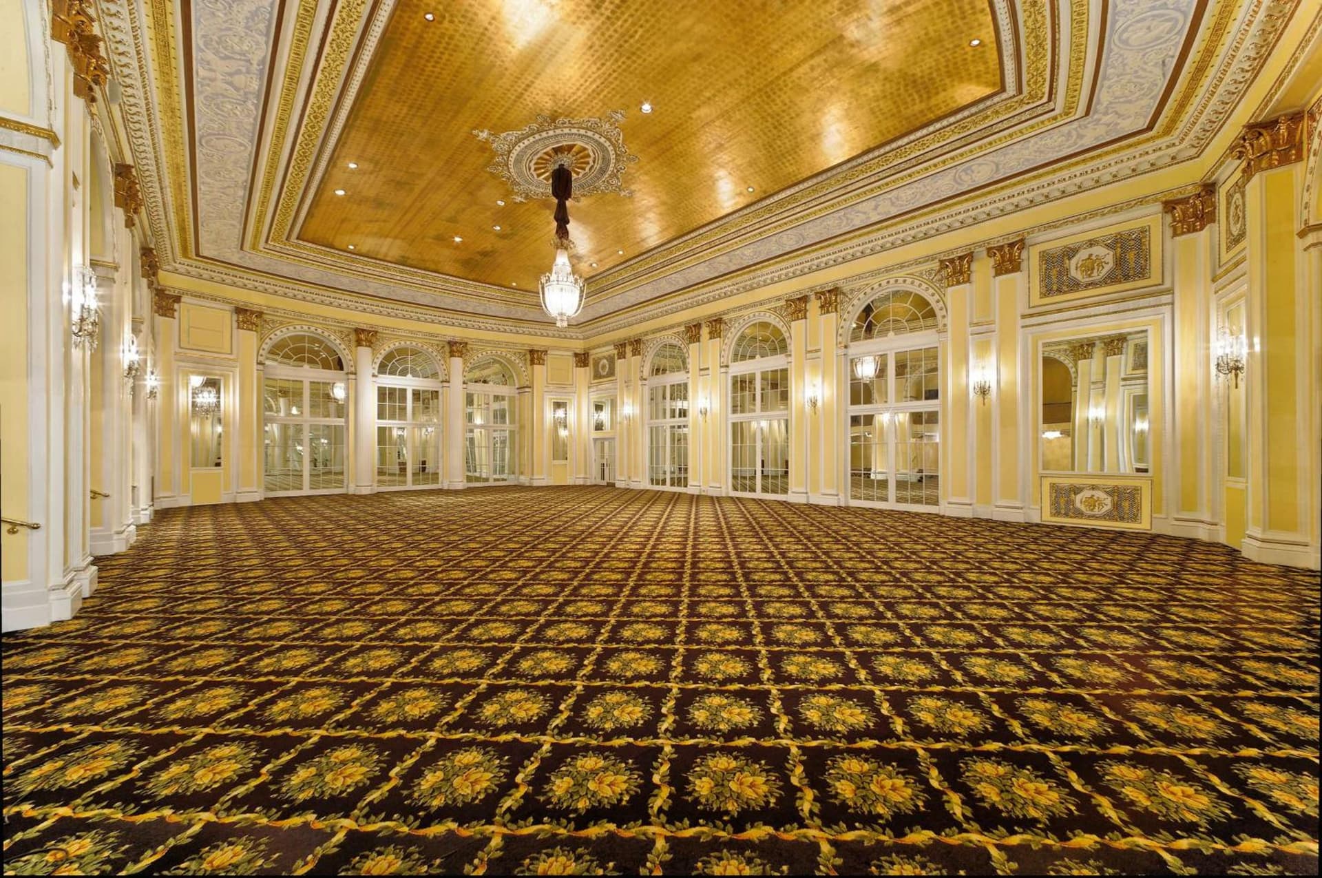 Amway Grand Plaza Hotel, Curio Collection by Hilton
