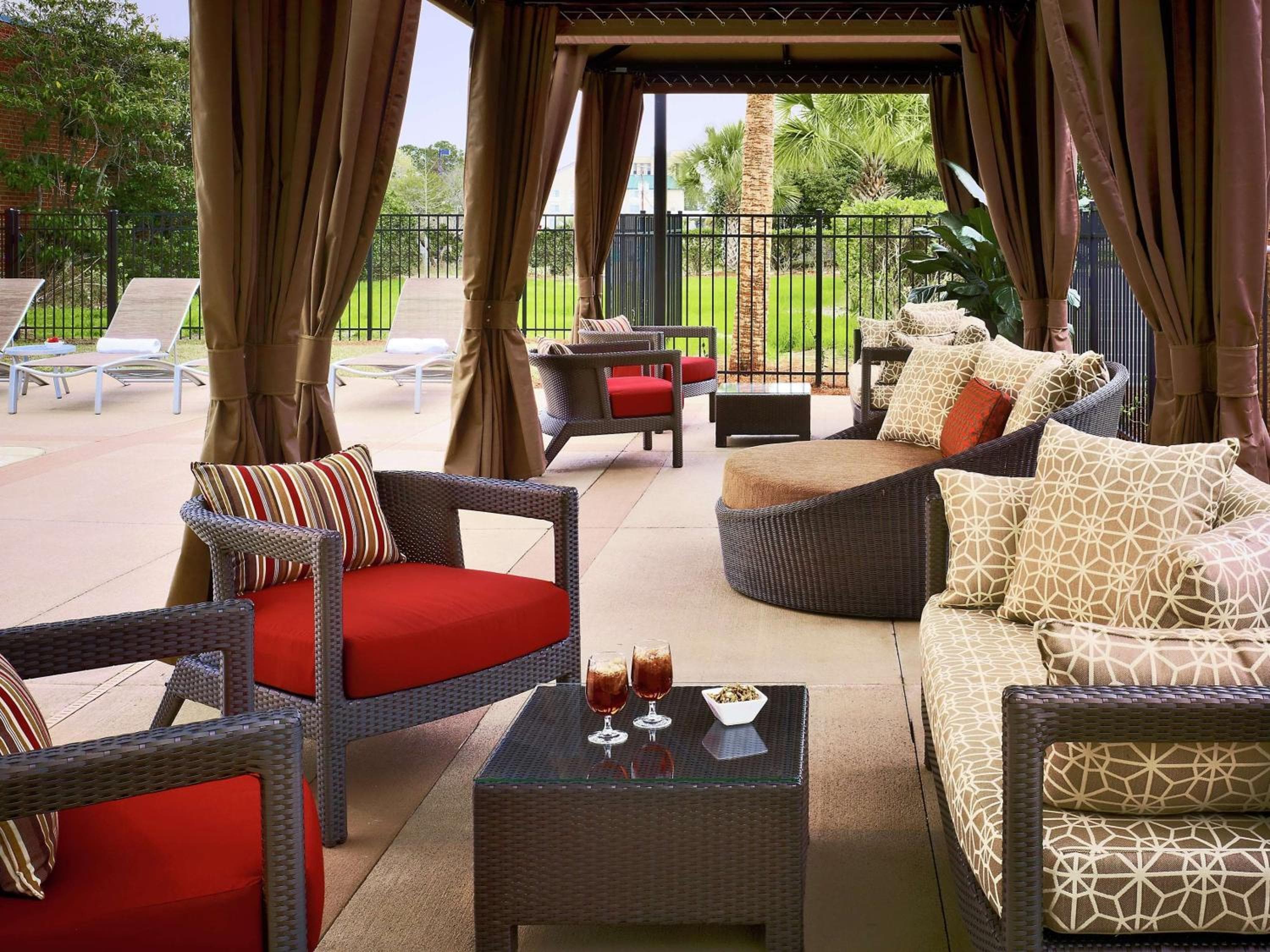 DoubleTree Hotel & Suites Charleston Airport
